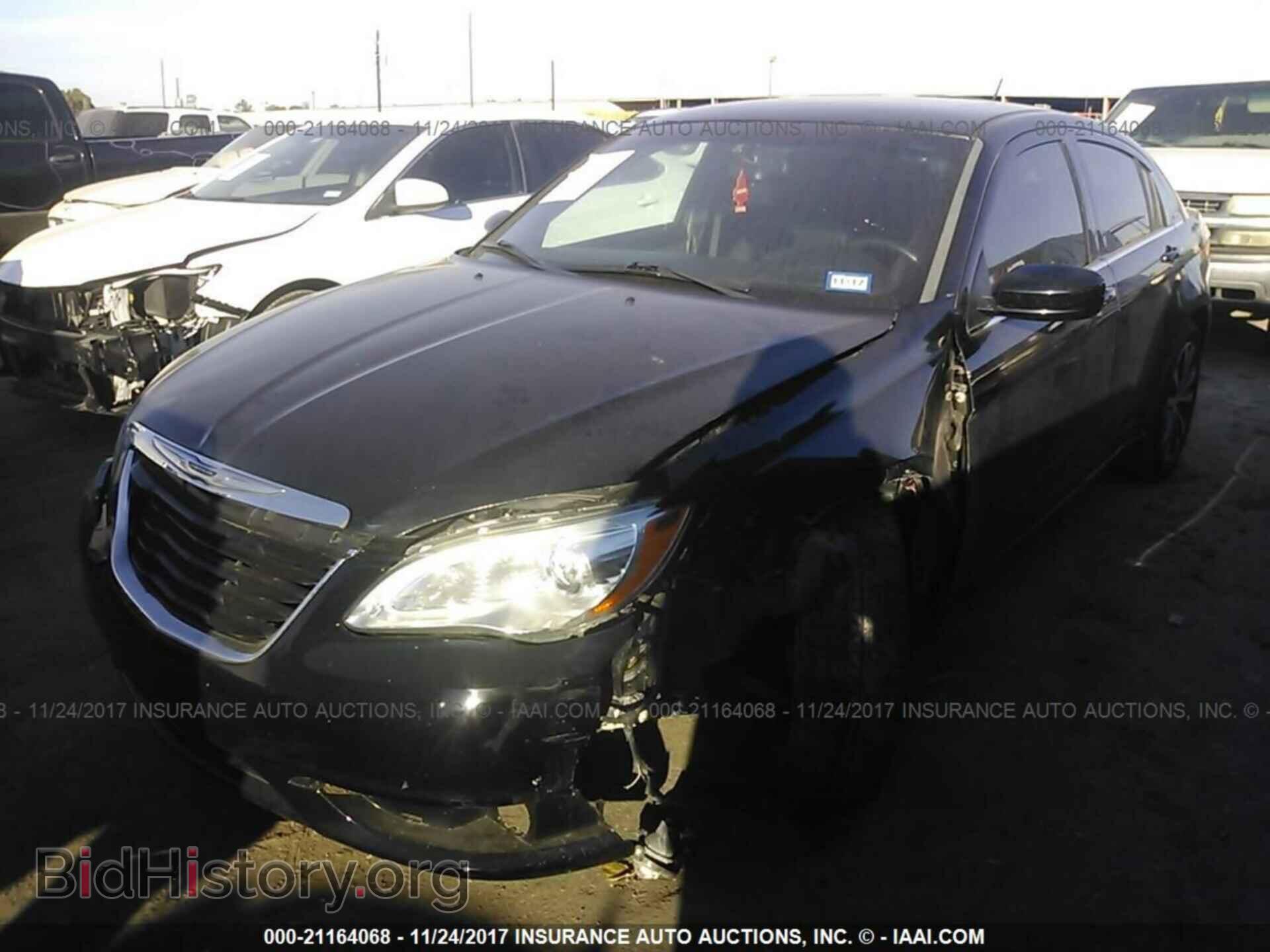 2013 Chrysler 200 - VIN: 1C3CCBBB4DN656844 - Photo 2