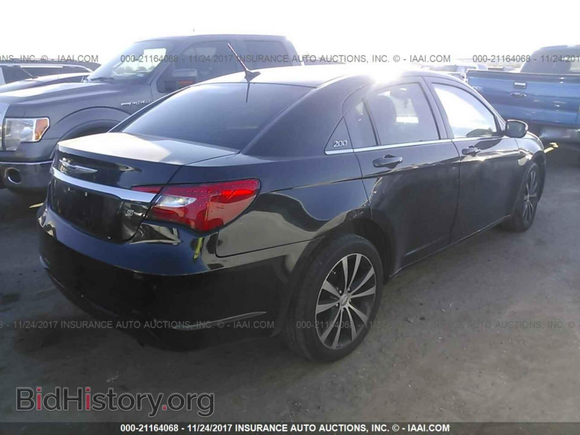 2013 Chrysler 200 - VIN: 1C3CCBBB4DN656844 - Photo 4