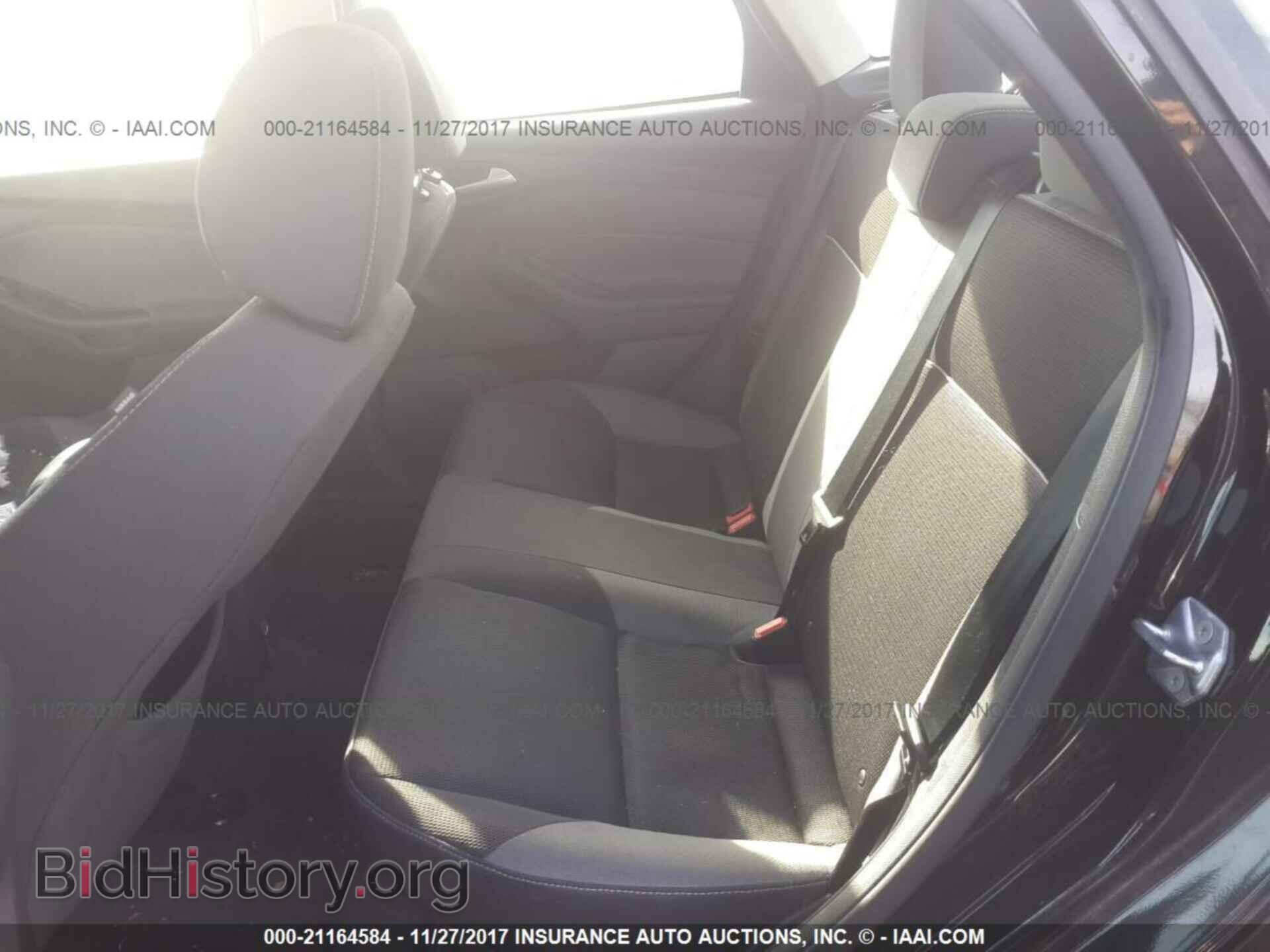 2014 Ford Focus - VIN: 1FADP3F26EL207558 - Photo 8
