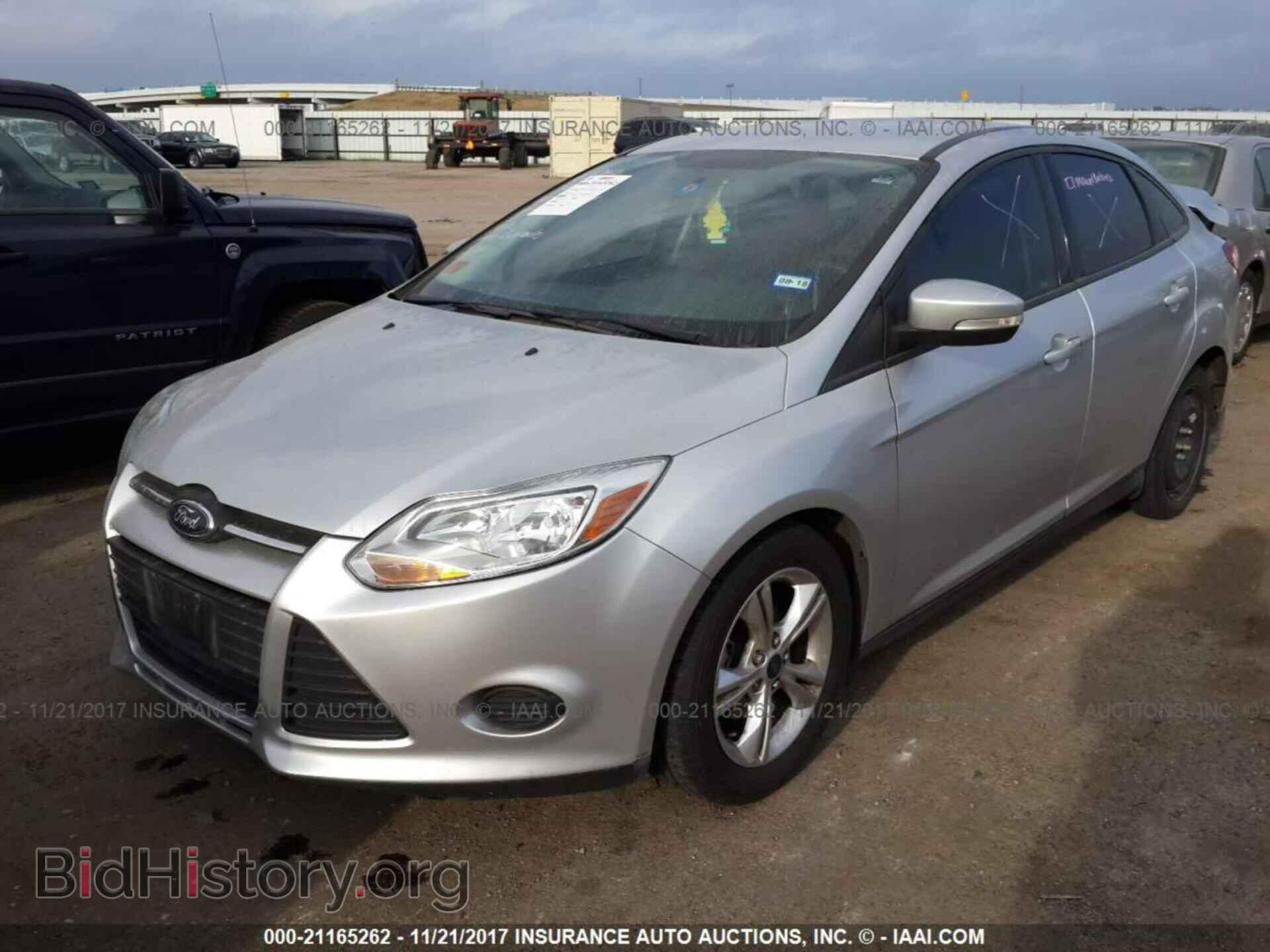 2014 Ford Focus - VIN: 1FADP3F29EL229201 - Photo 2