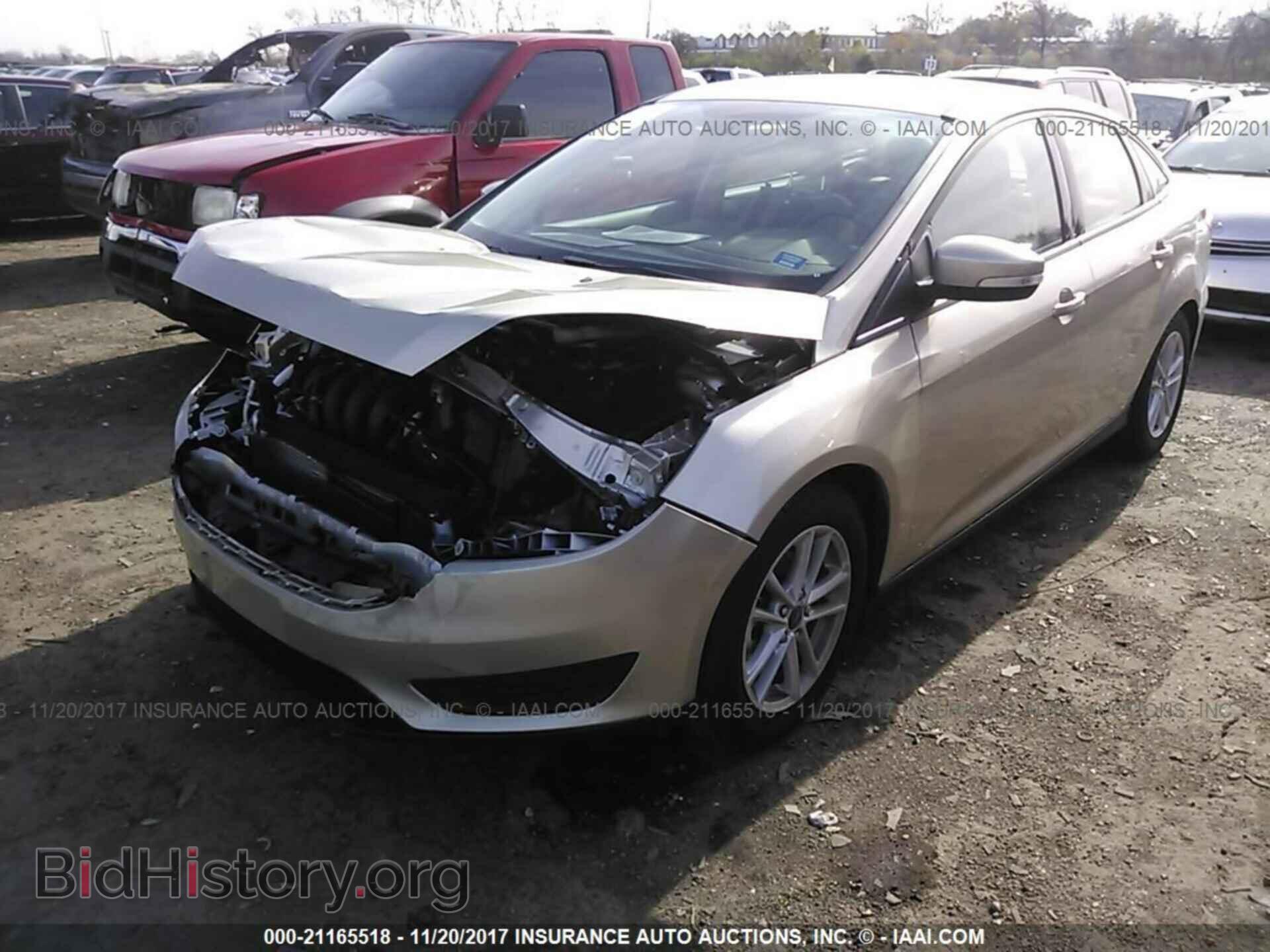 2017 Ford Focus - VIN: 1FADP3F27HL301890 - Photo 2