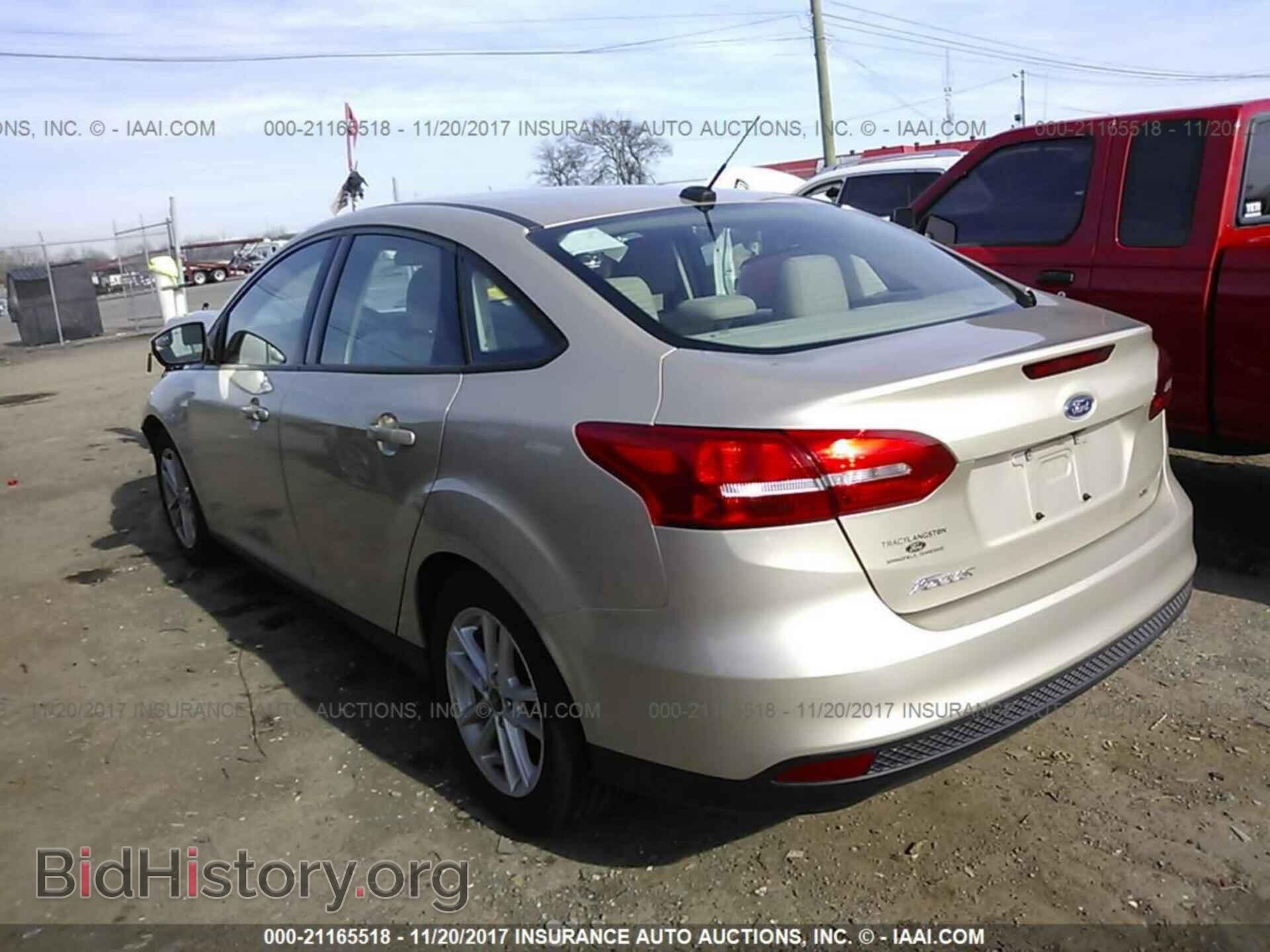 2017 Ford Focus - VIN: 1FADP3F27HL301890 - Photo 3