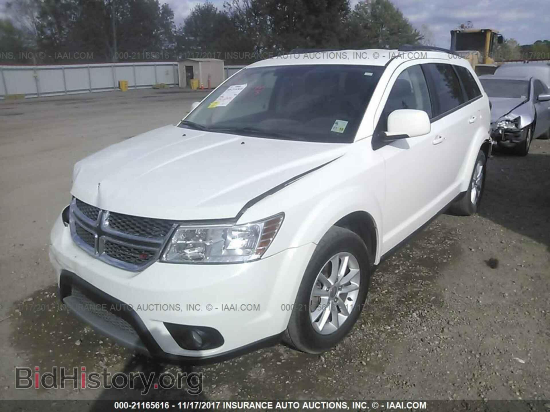 2015 Dodge Journey - VIN: 3C4PDCBG7FT637042 - Photo 2