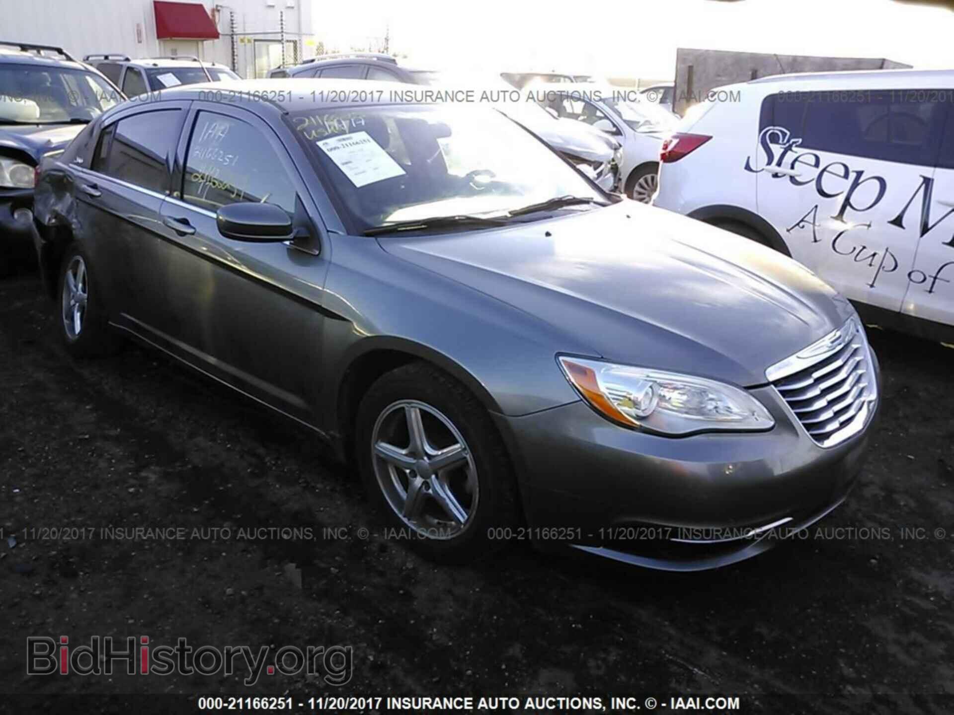 Фотография 1C3CCBABXDN670829 - Chrysler 200 2013
