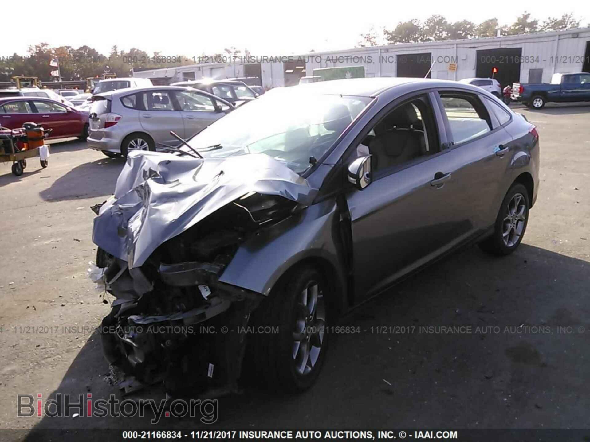 2013 Ford Focus - VIN: 1FADP3F2XDL196563 - Фото 2