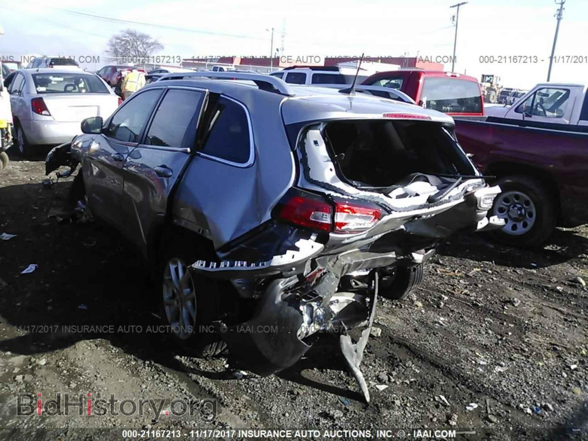 2017 Jeep Cherokee - VIN: 1C4PJLCB7HW604177 - Photo 3