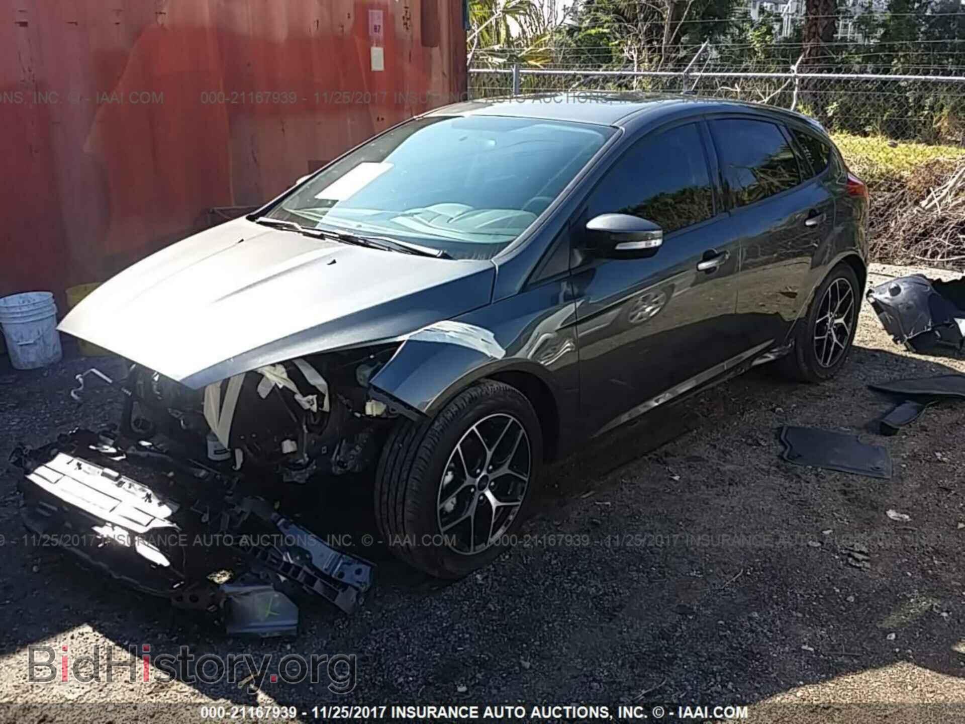 2017 Ford Focus - VIN: 1FADP3M25HL322921 - Photo 2