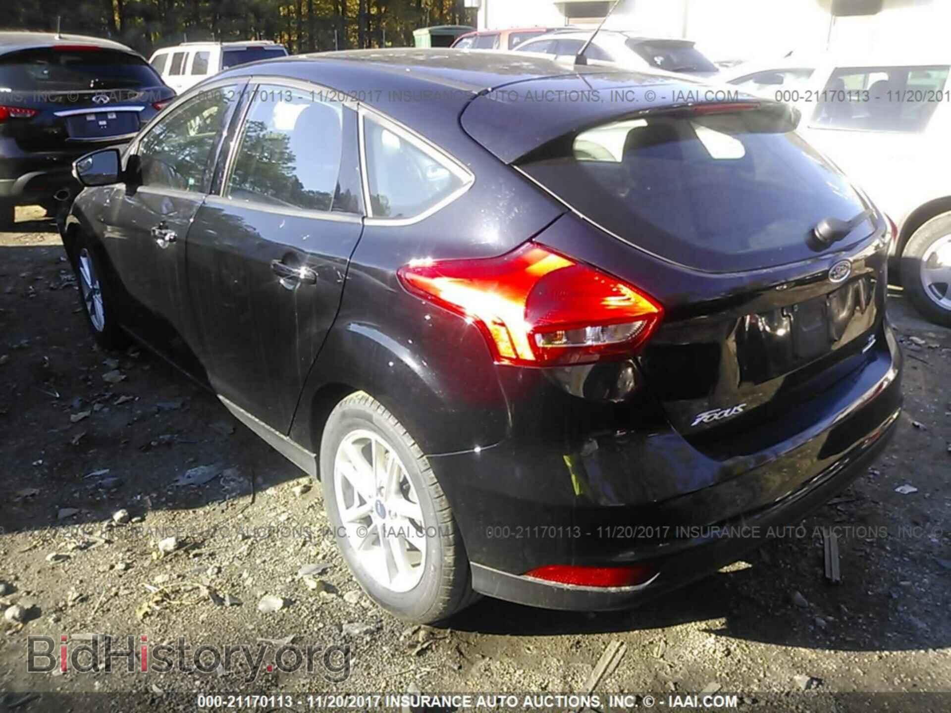 2016 Ford Focus - VIN: 1FADP3K28GL347992 - Photo 3