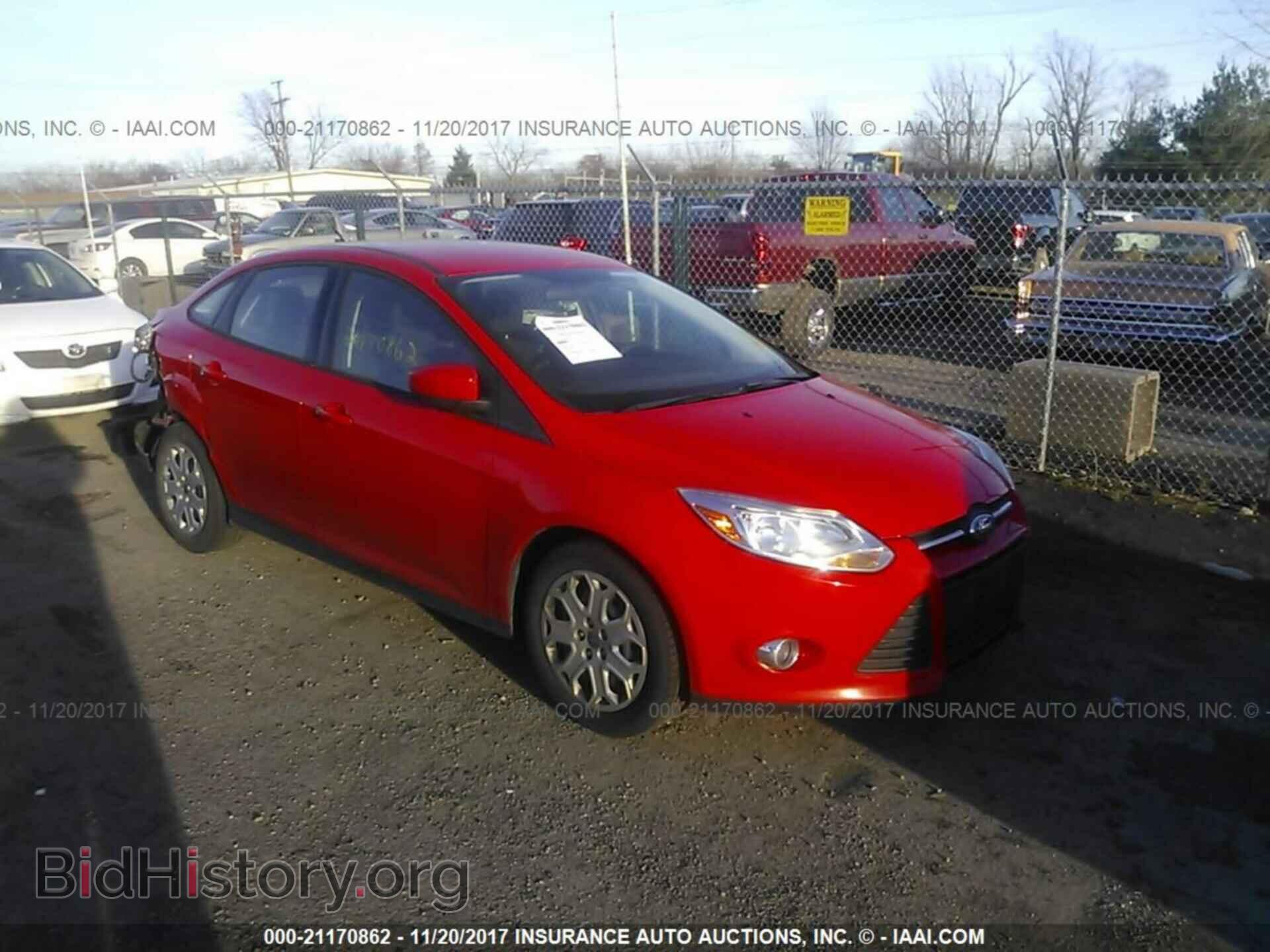 Photo 1FAHP3F26CL233950 - Ford Focus 2012