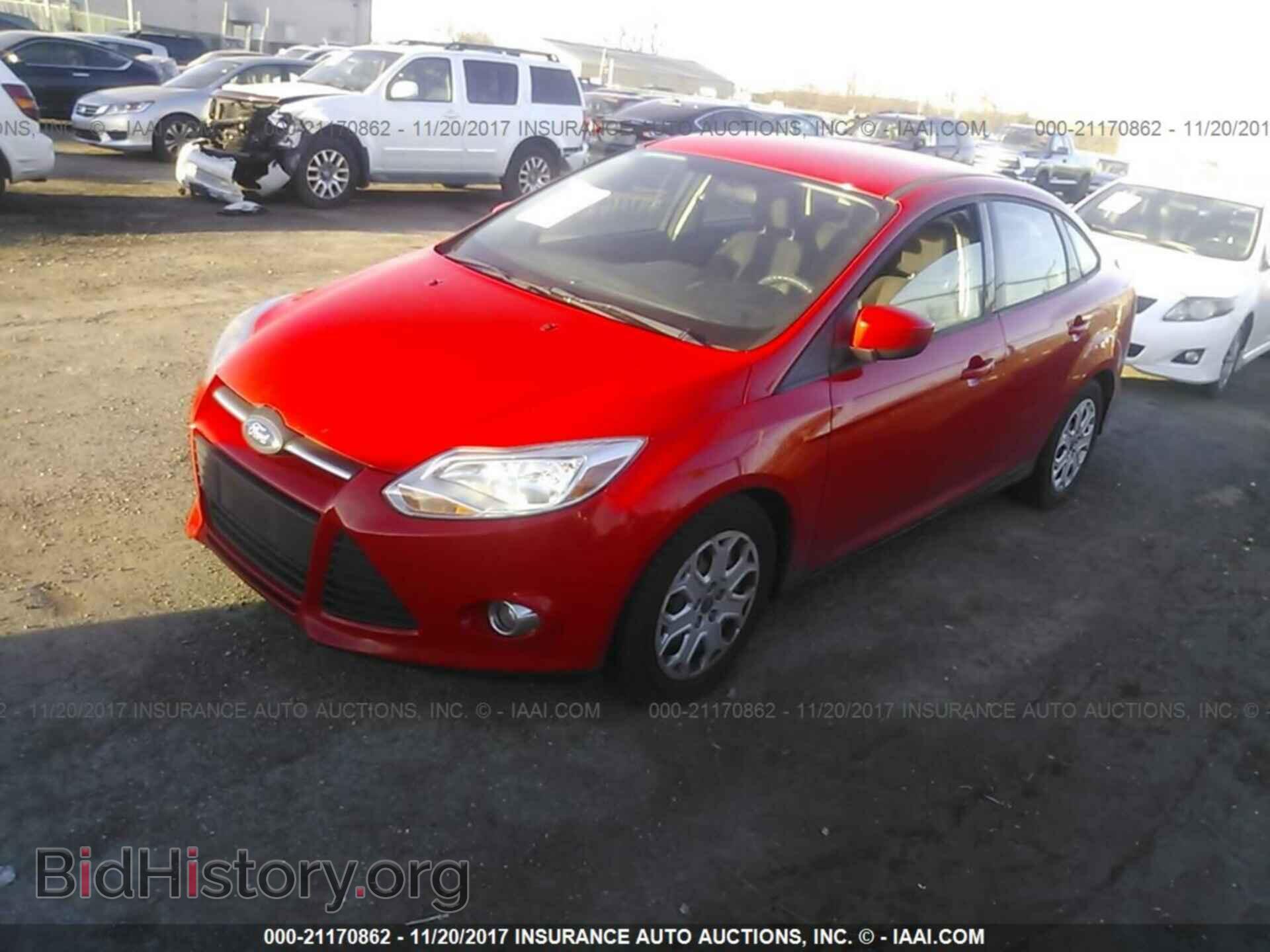 2012 Ford Focus - VIN: 1FAHP3F26CL233950 - Фото 2