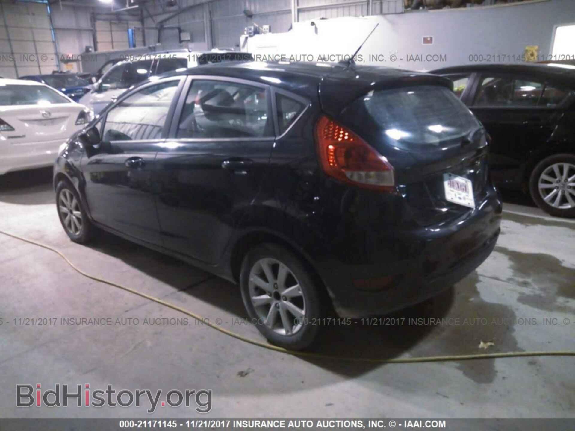 2011 Ford Fiesta - VIN: 3FADP4EJ1BM142272 - Фото 3
