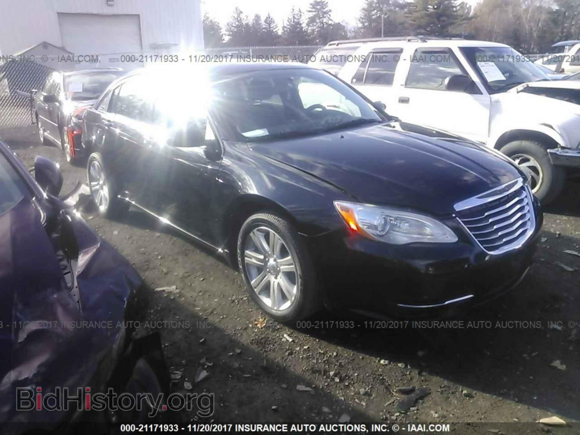 Photo 1C3CCBAB3DN705081 - Chrysler 200 2013