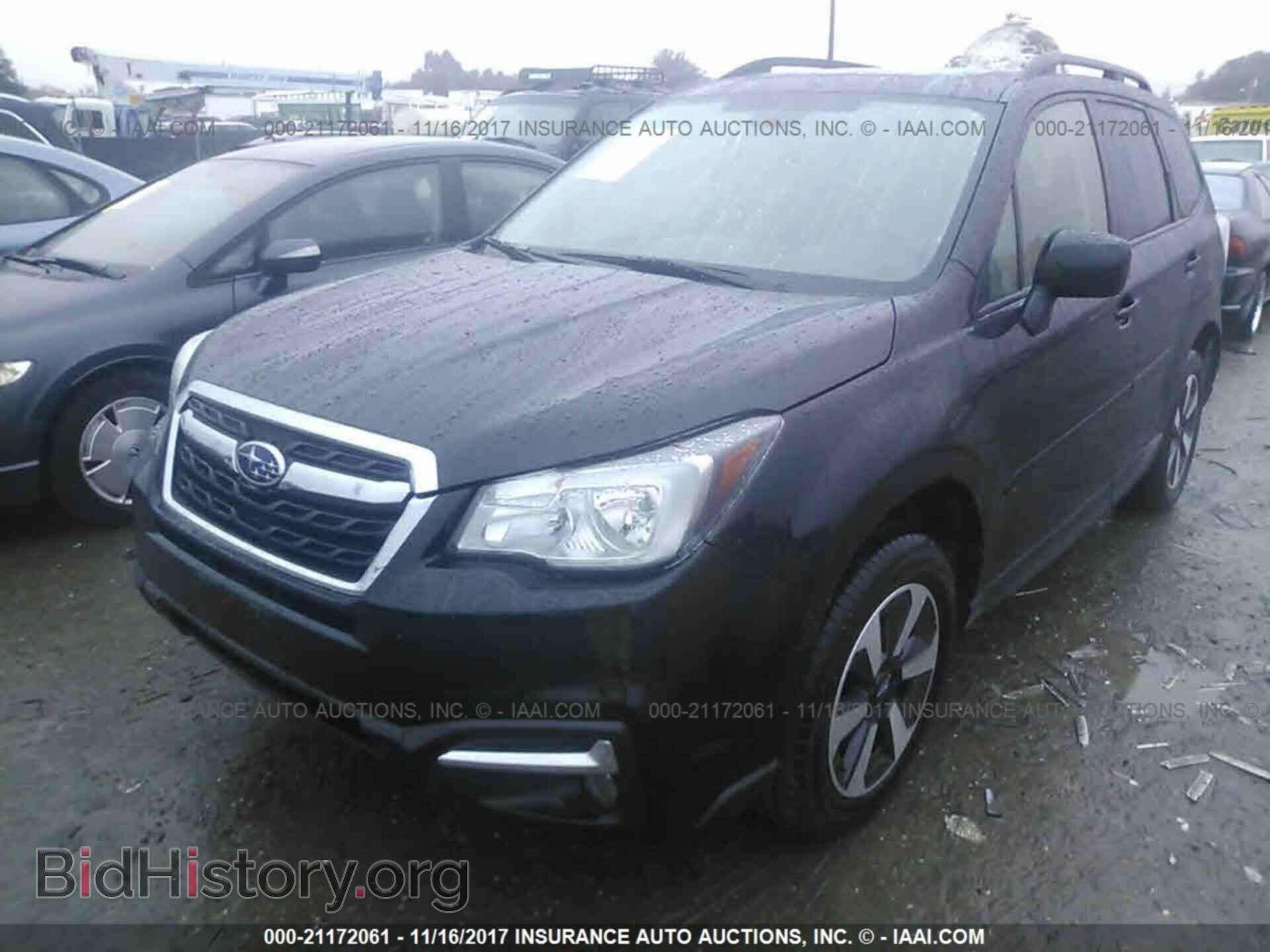 2017 Subaru Forester - VIN: JF2SJAGC6HH580087 - Фото 2