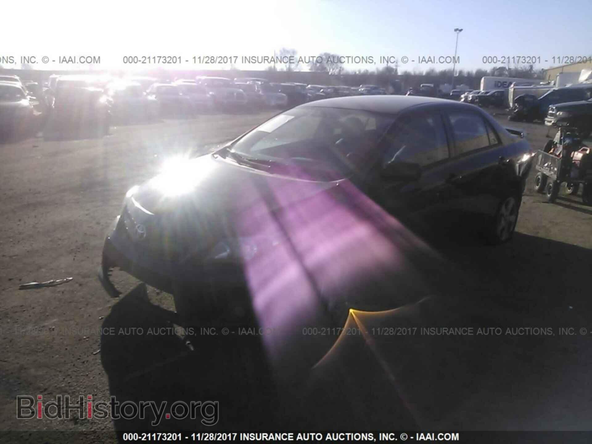 2011 Toyota Corolla - VIN: 2T1BU4EE2BC705738 - Photo 2