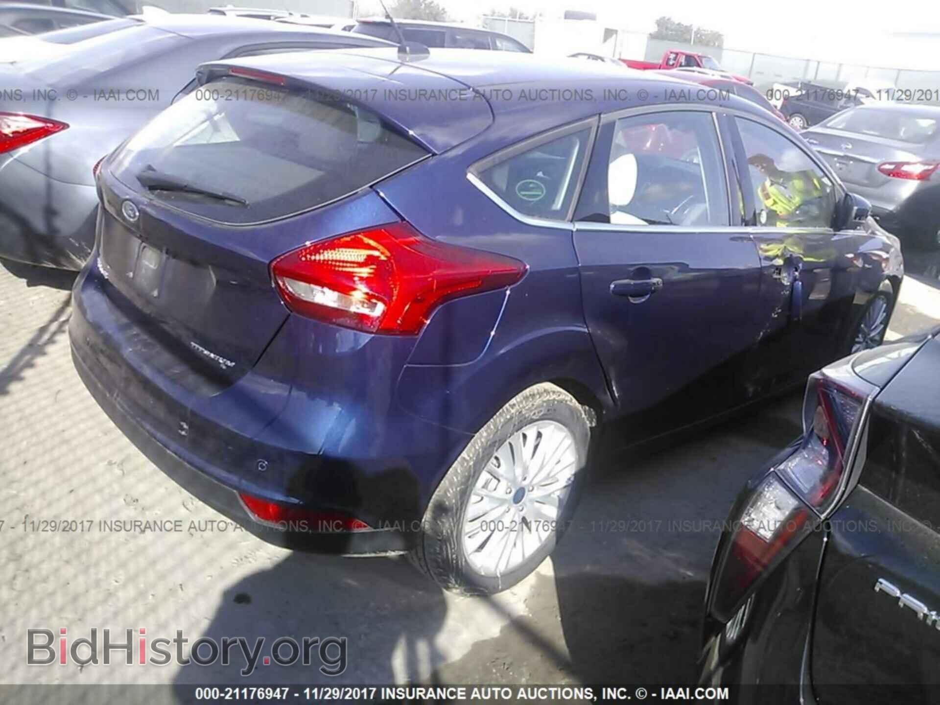 2017 Ford Focus - VIN: 1FADP3N28HL279500 - Photo 4