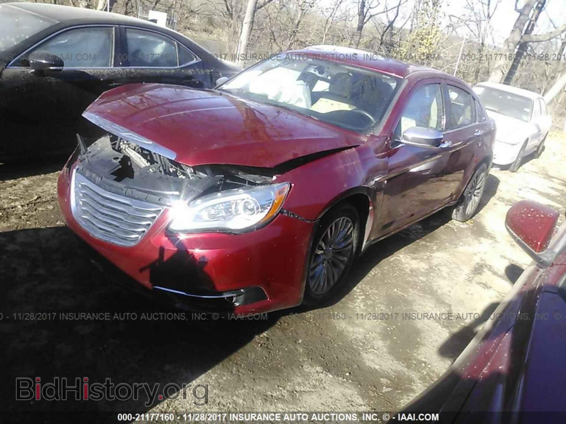 2012 Chrysler 200 - VIN: 1C3CCBCG9CN326979 - Фото 2