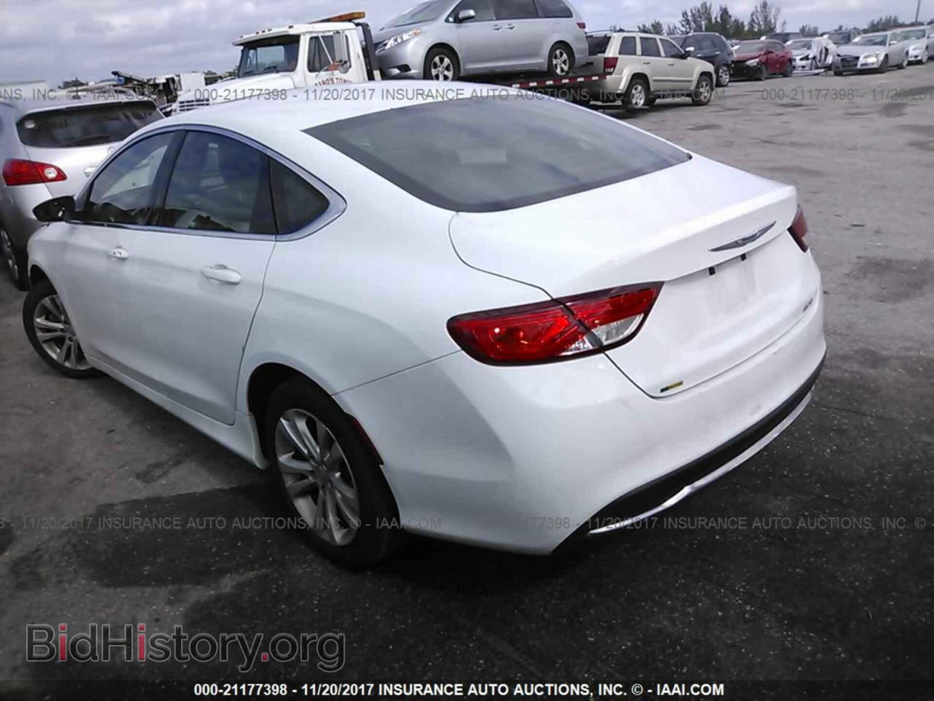 2015 Chrysler 200 - VIN: 1C3CCCAB5FN621255 - Photo 3
