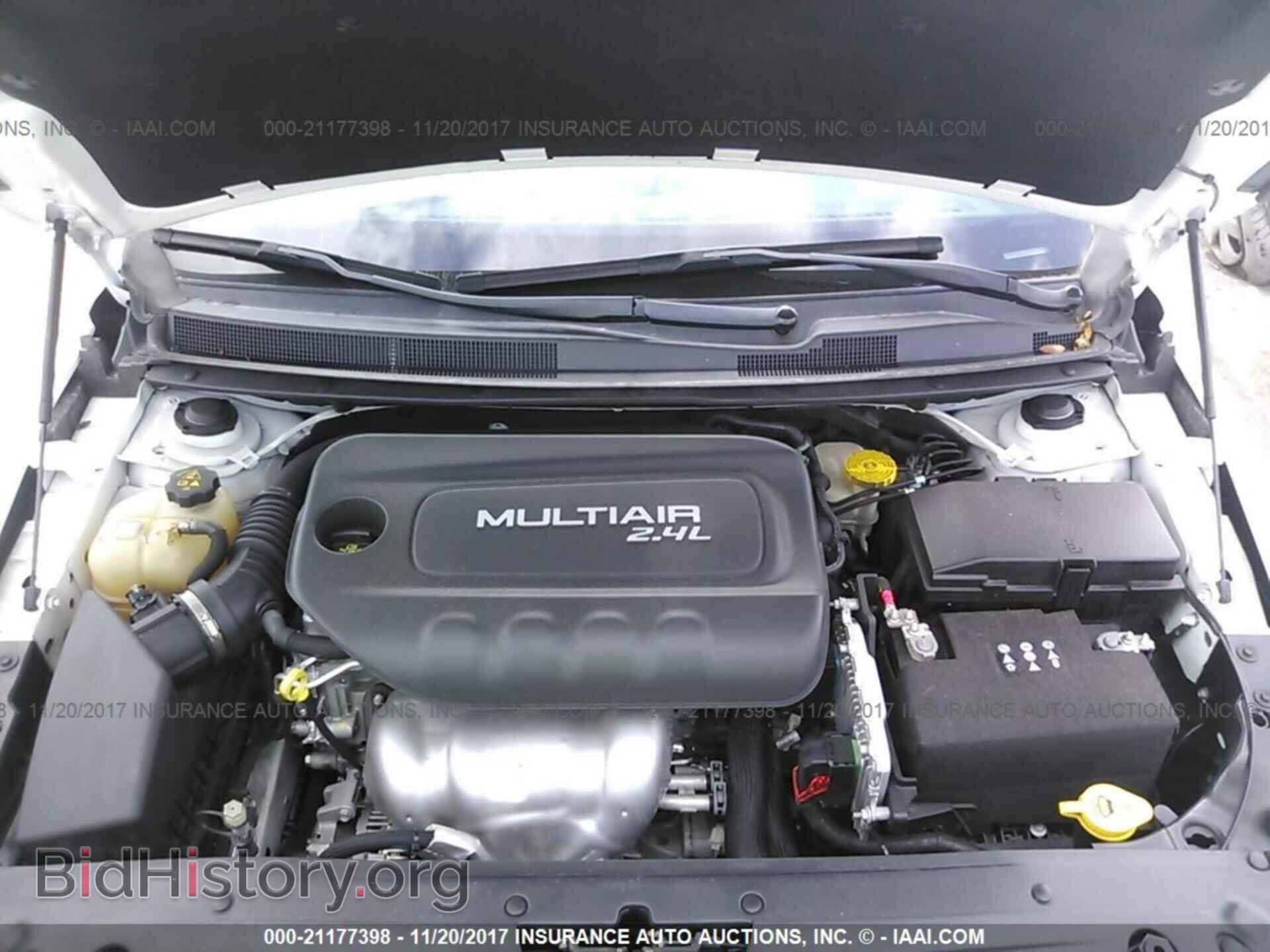 2015 Chrysler 200 - VIN: 1C3CCCAB5FN621255 - Photo 10