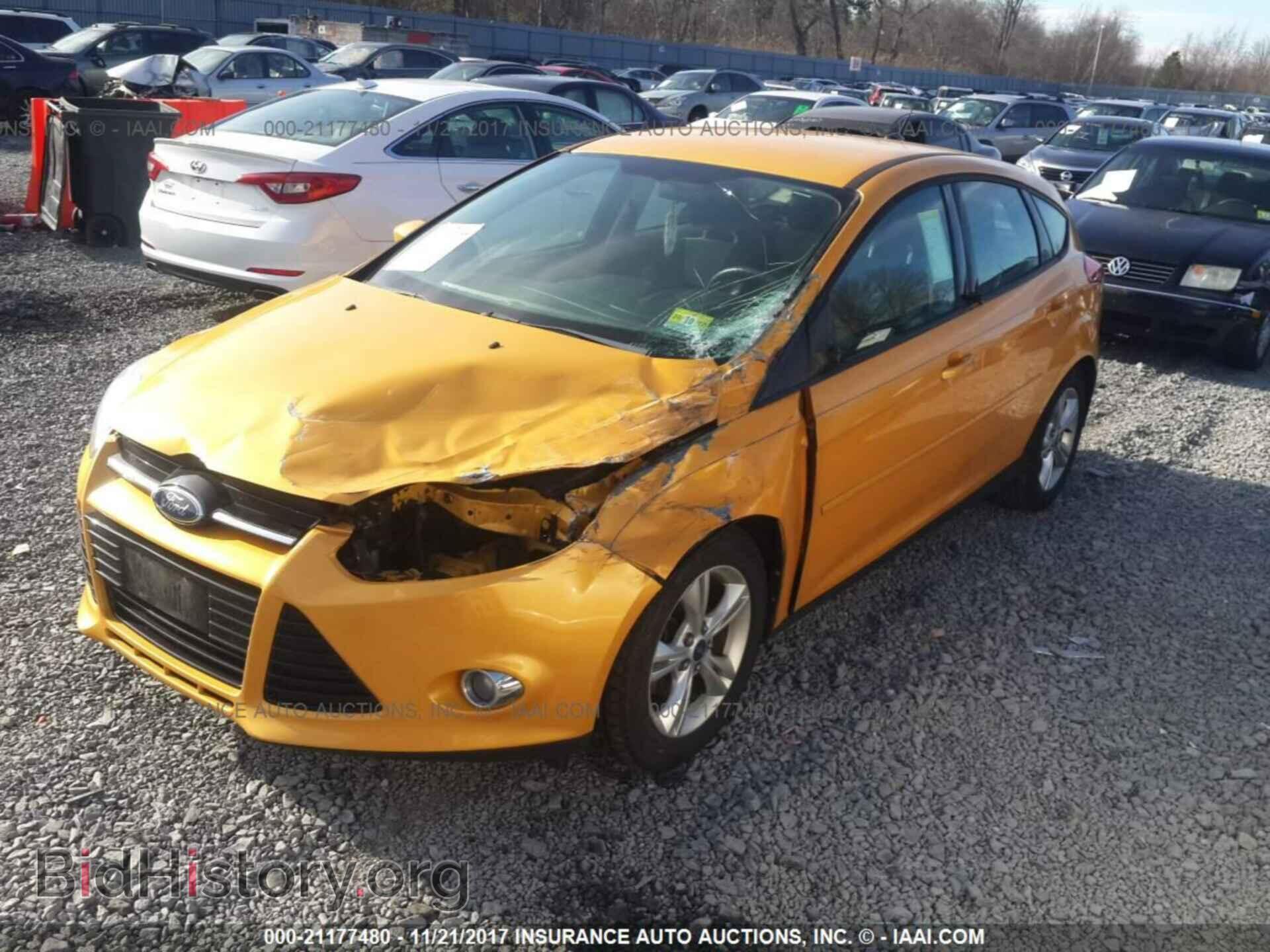 2012 Ford Focus - VIN: 1FAHP3K20CL240656 - Фото 2