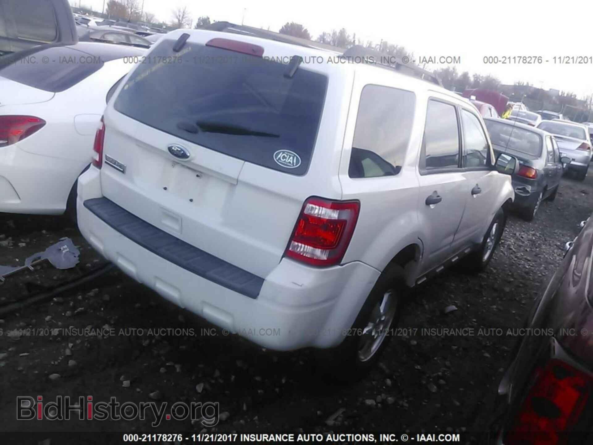 2011 Ford Escape - VIN: 1FMCU9D79BKB09458 - Photo 4