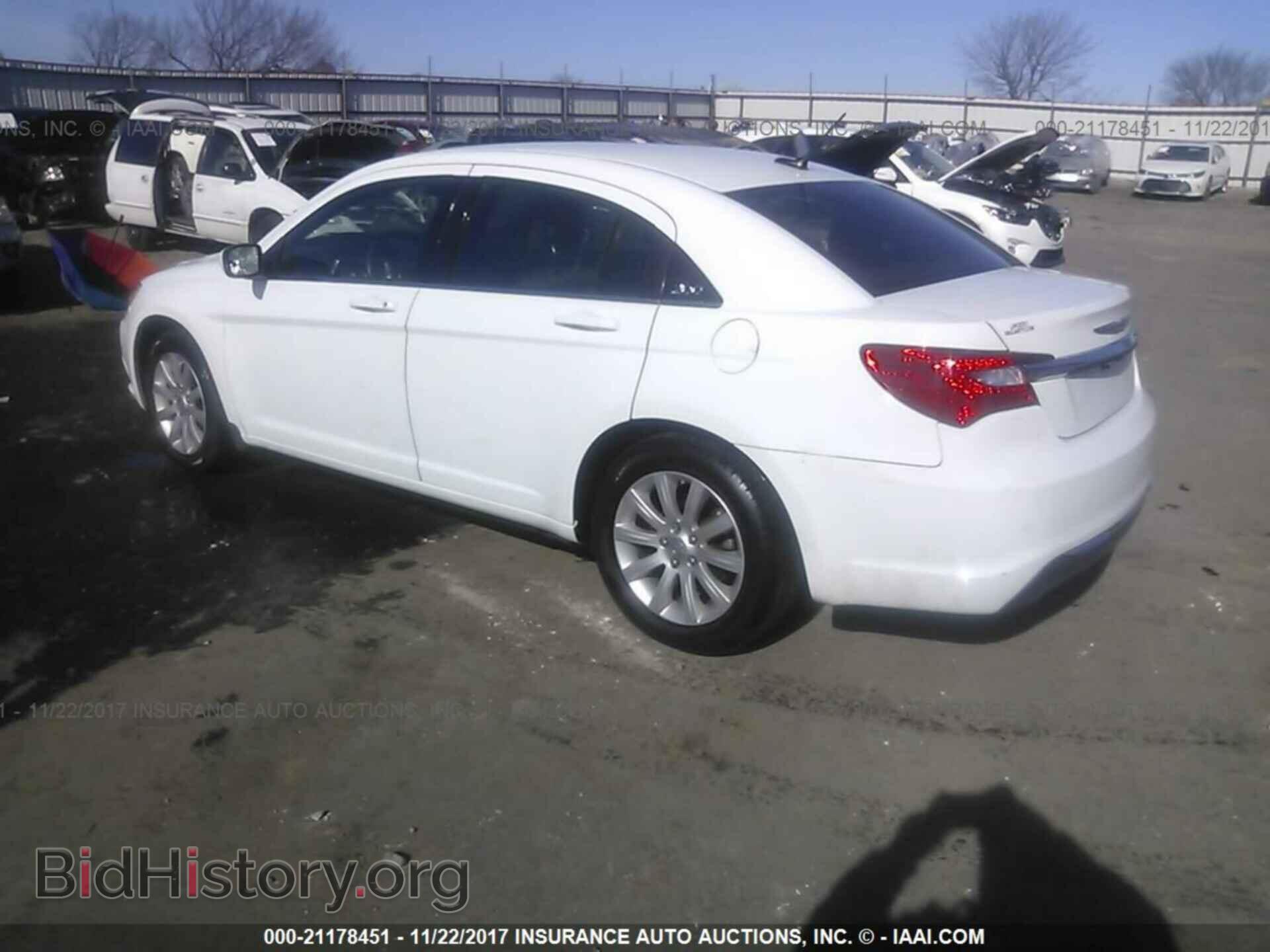 2013 Chrysler 200 - VIN: 1C3CCBBB7DN593285 - Photo 3