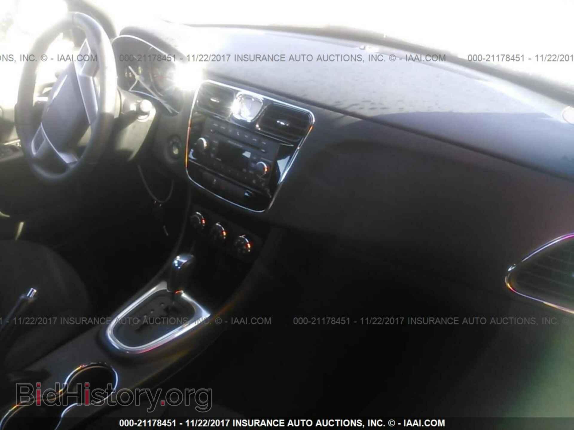 2013 Chrysler 200 - VIN: 1C3CCBBB7DN593285 - Photo 5