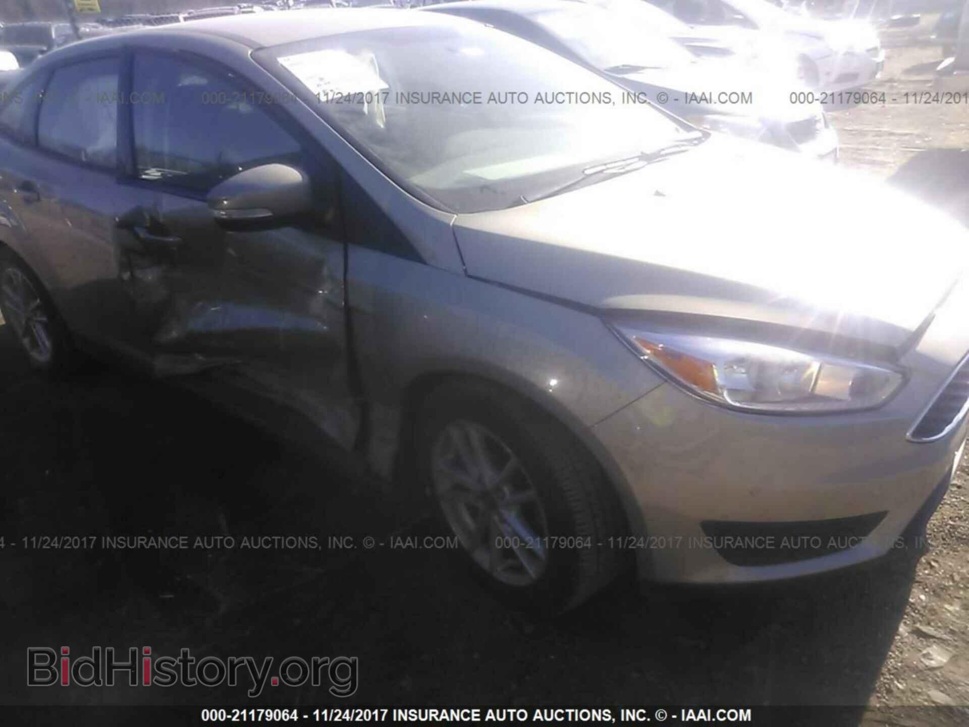 2016 Ford Focus - VIN: 1FADP3F2XGL344635 - Photo 6