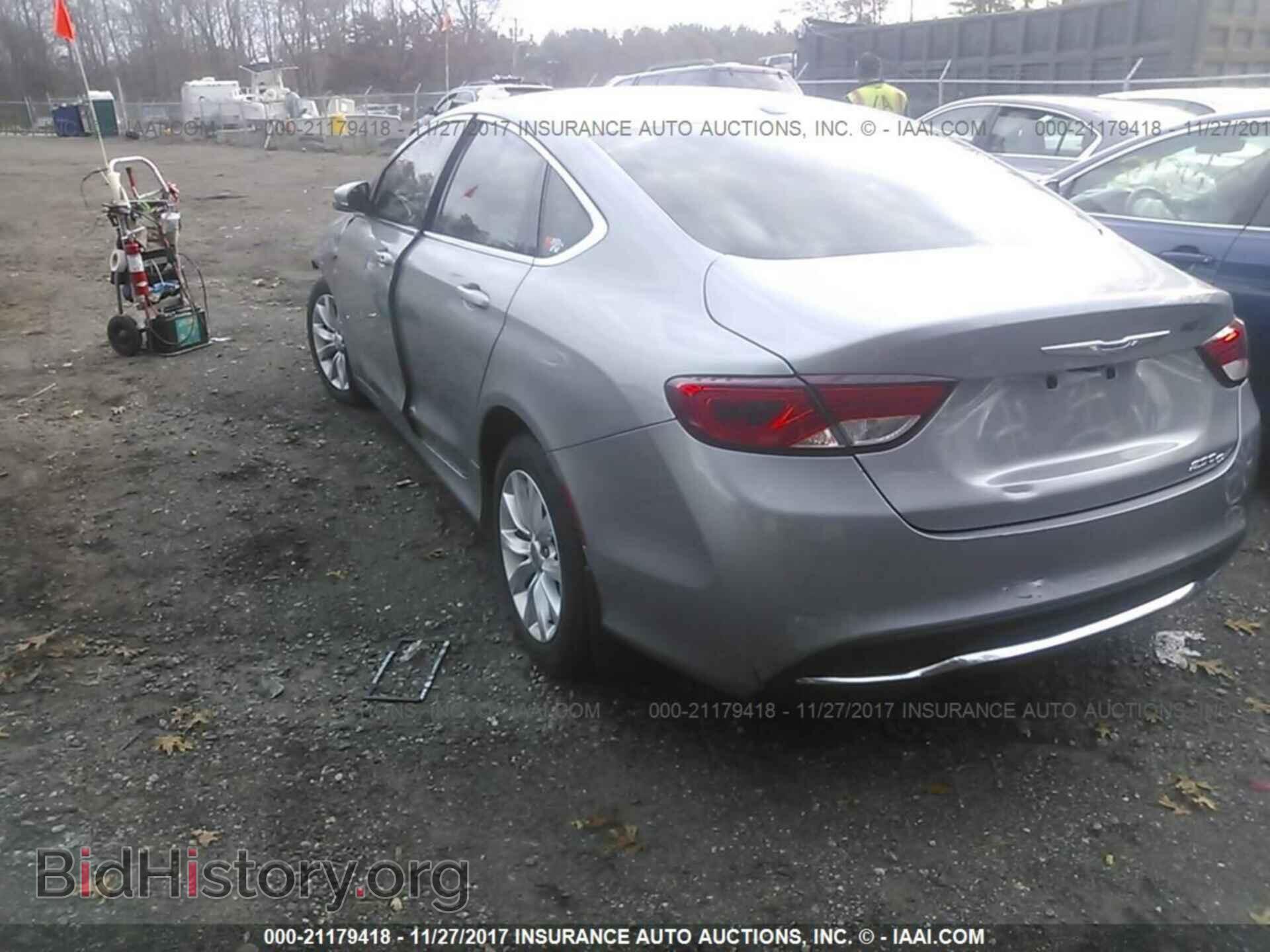 2015 Chrysler 200 - VIN: 1C3CCCCB5FN567775 - Photo 3