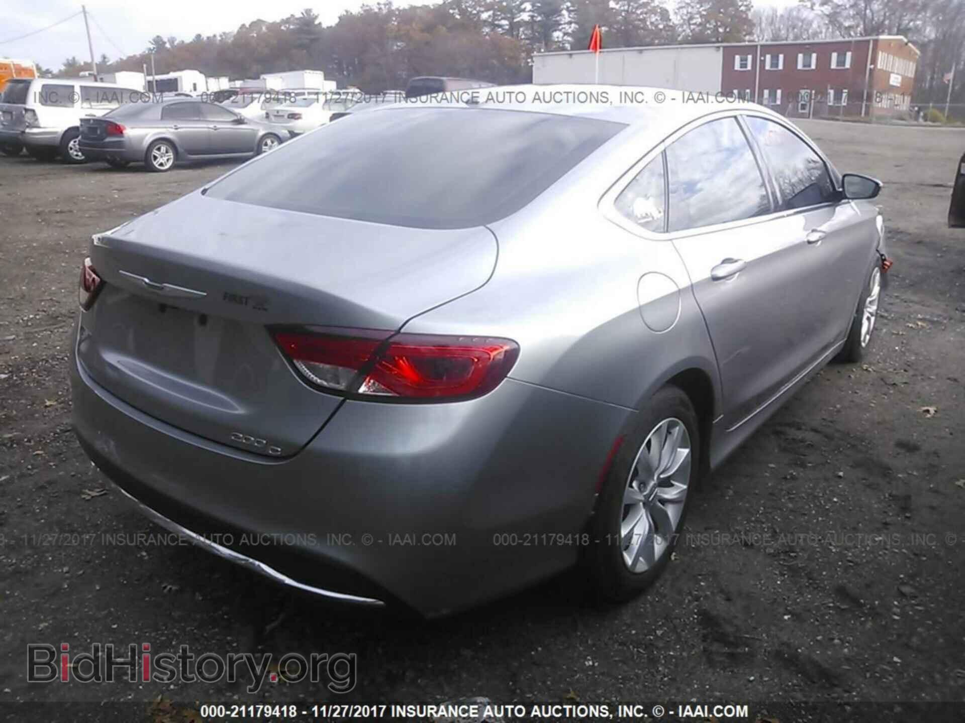 2015 Chrysler 200 - VIN: 1C3CCCCB5FN567775 - Photo 4