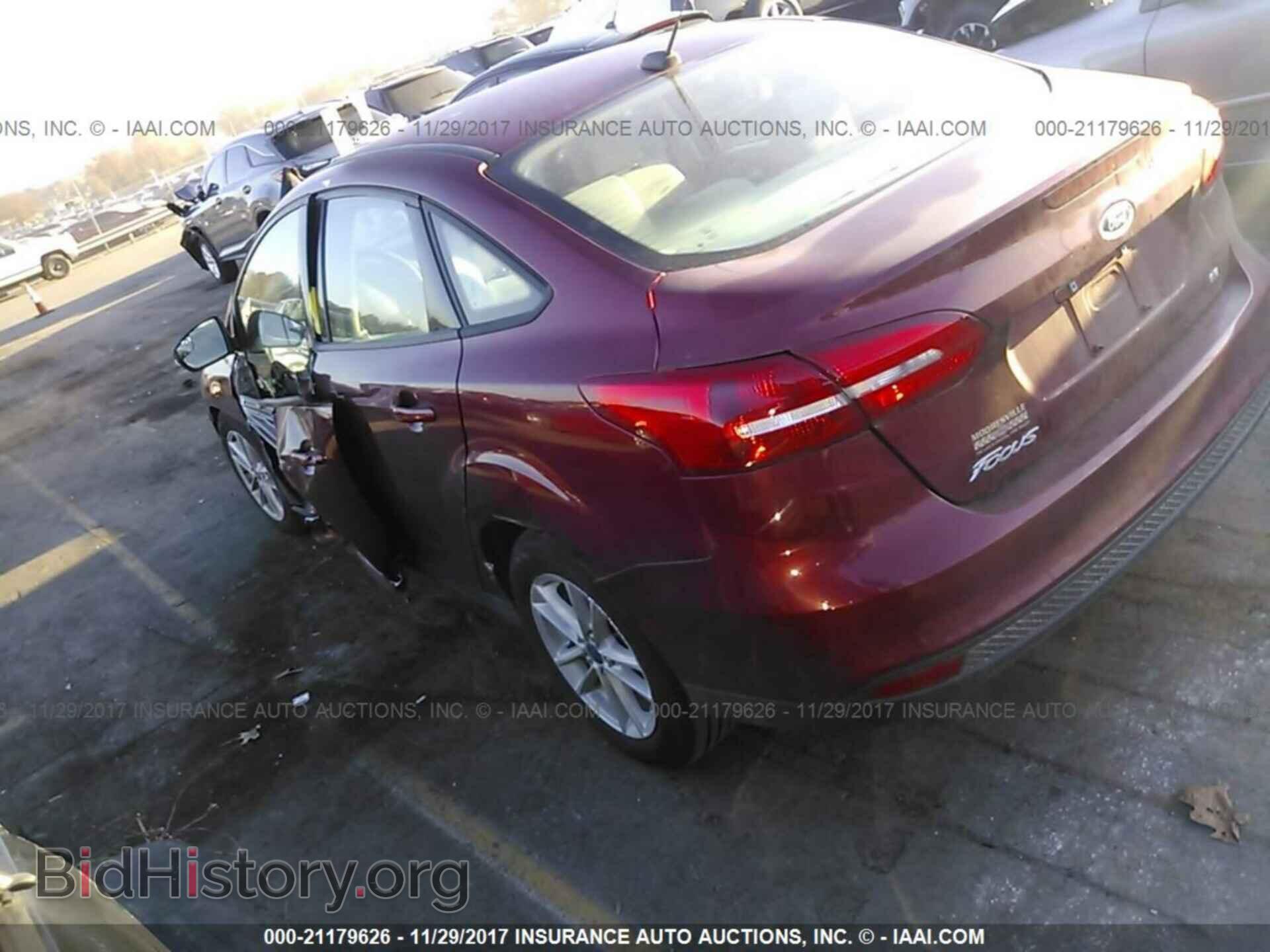 2017 Ford Focus - VIN: 1FADP3F20HL218432 - Photo 3
