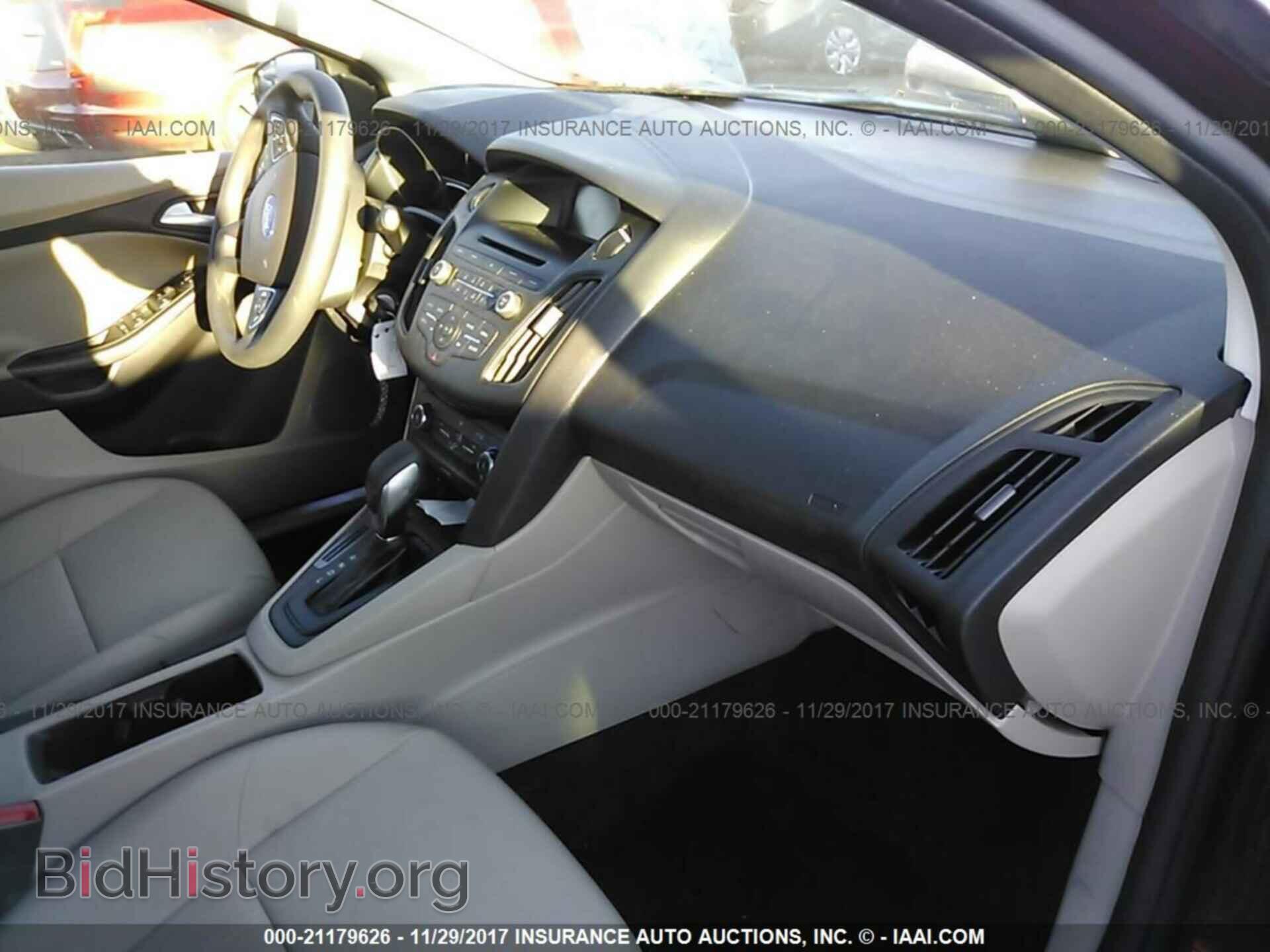 2017 Ford Focus - VIN: 1FADP3F20HL218432 - Photo 5