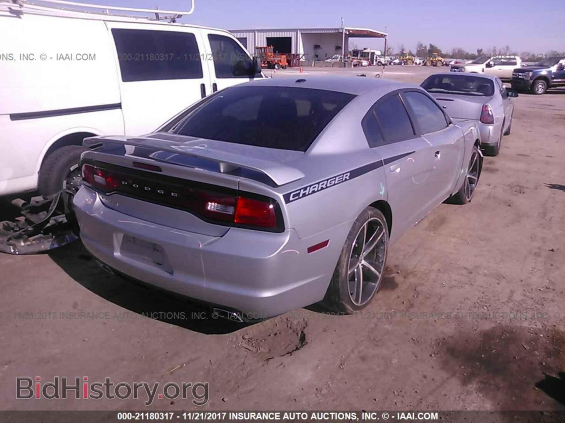2012 Dodge Charger - VIN: 2C3CDXBG2CH203545 - Photo 4