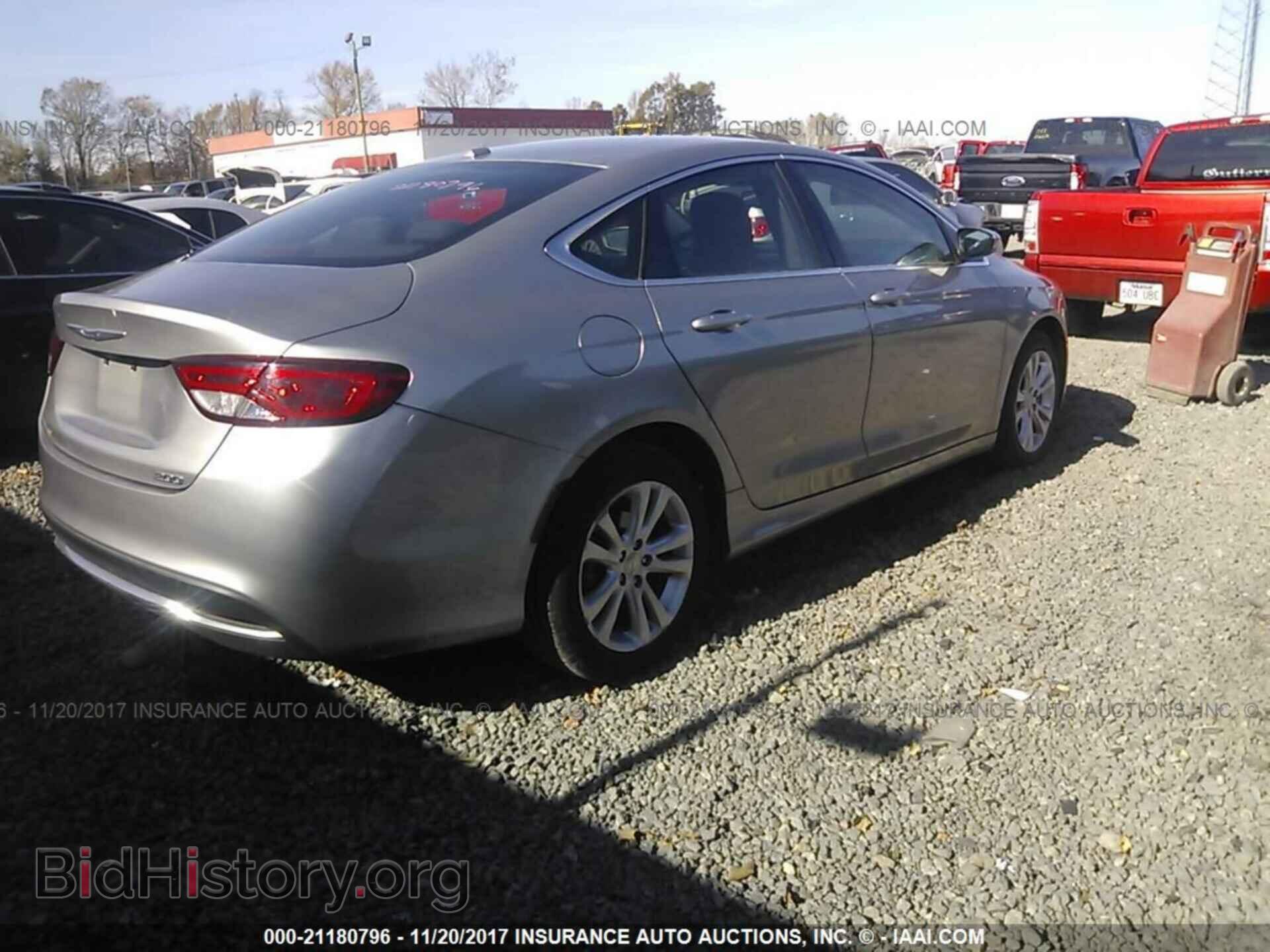 2016 Chrysler 200 - VIN: 1C3CCCAB9GN165052 - Фото 4
