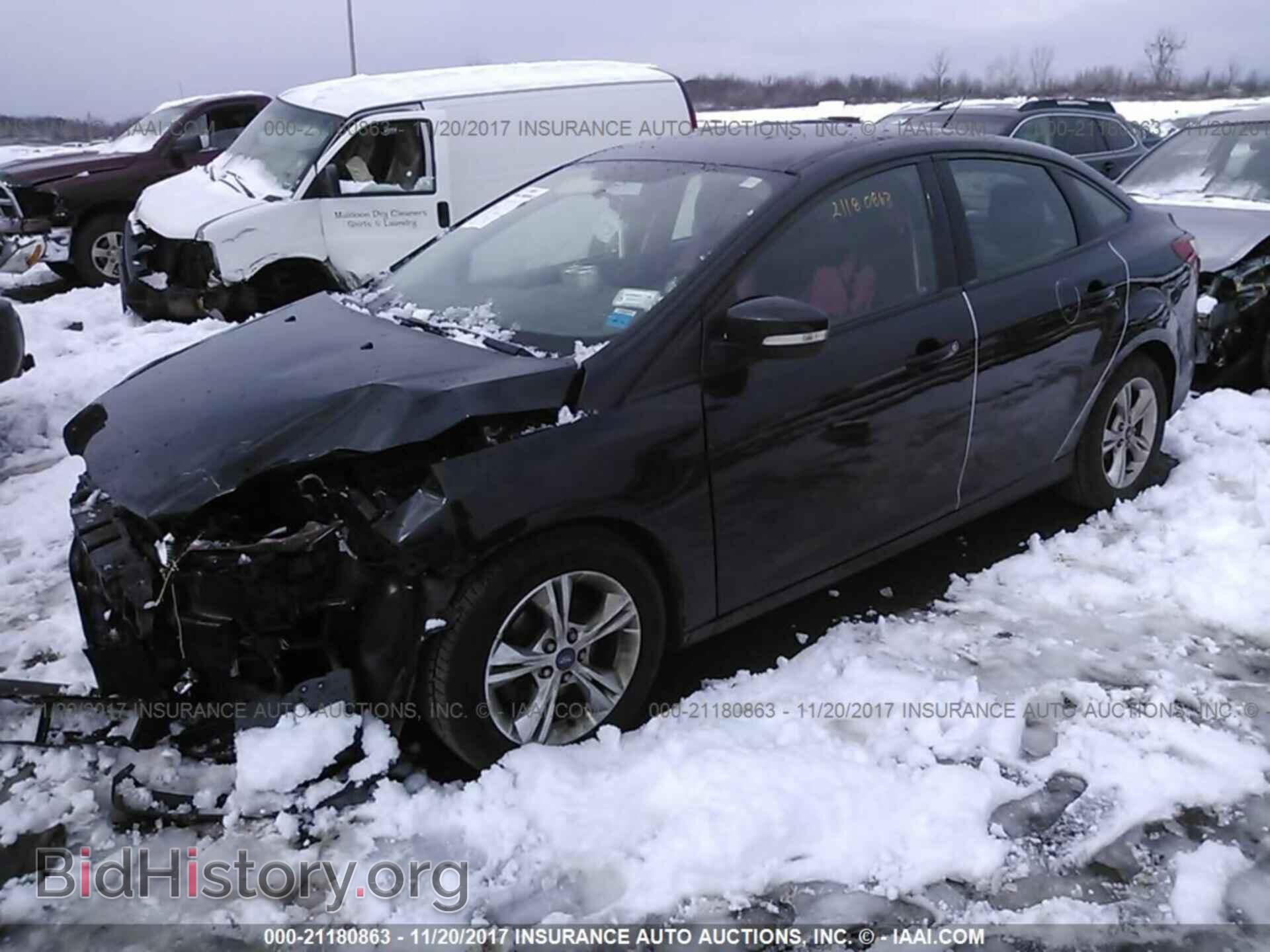 2013 Ford Focus - VIN: 1FADP3F24DL274612 - Photo 2