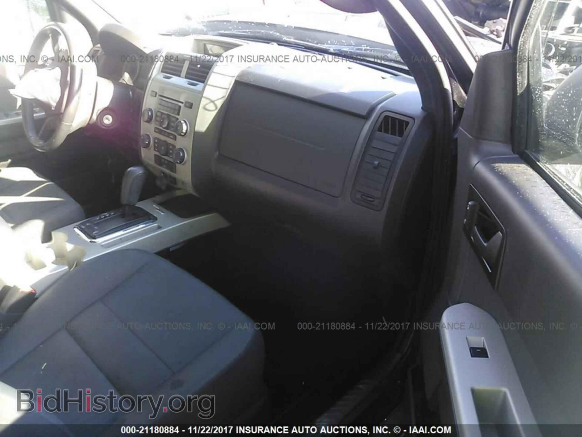 2011 Ford Escape - VIN: 1FMCU9D75BKB35202 - Photo 5