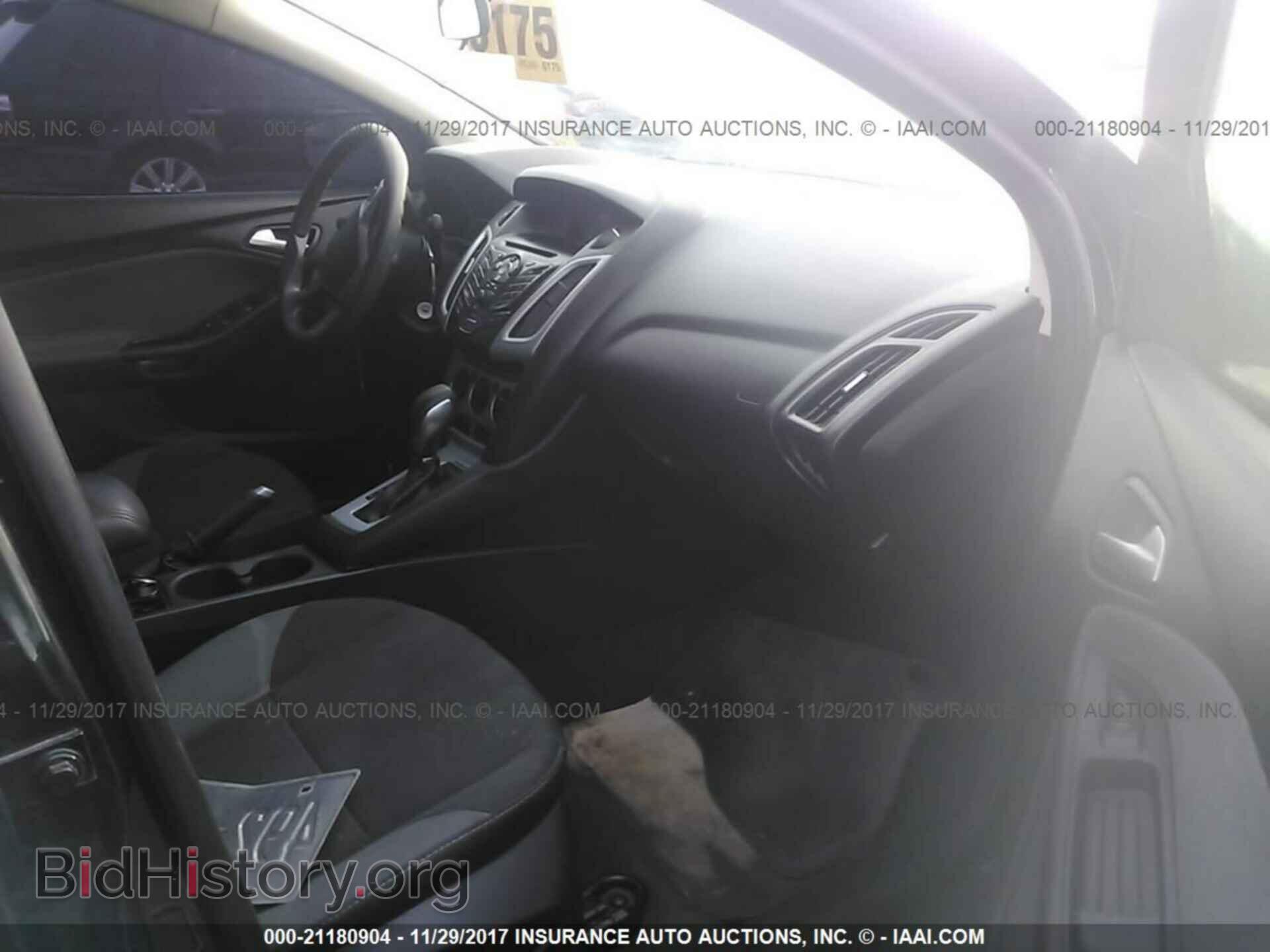 2014 Ford Focus - VIN: 1FADP3F20EL117600 - Photo 5