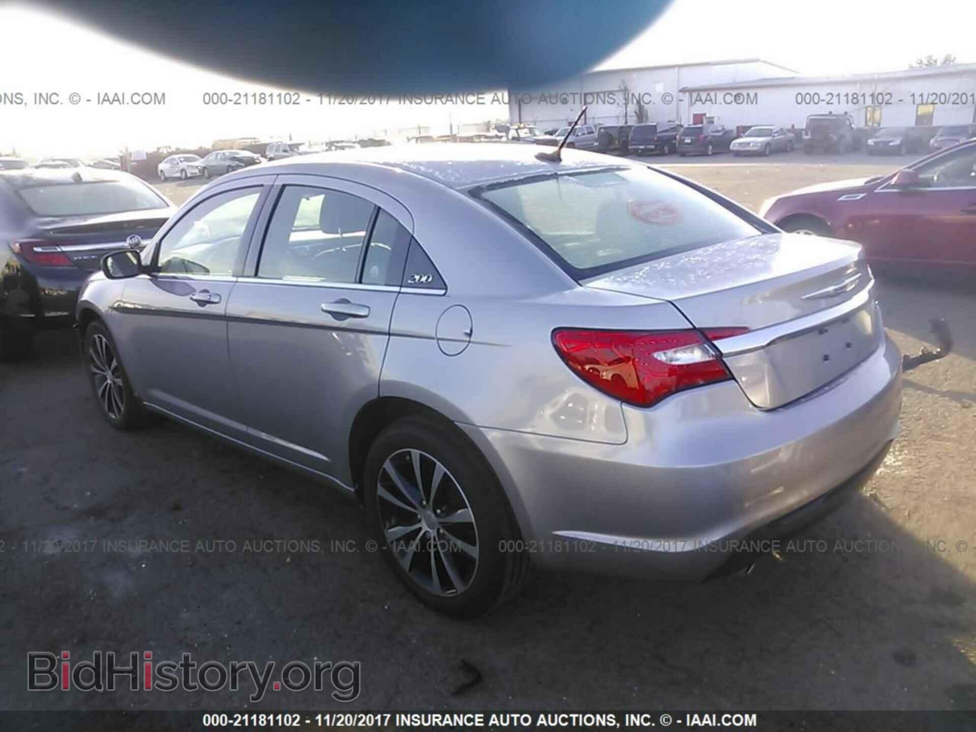 2013 Chrysler 200 - VIN: 1C3CCBBG5DN724368 - Фото 3