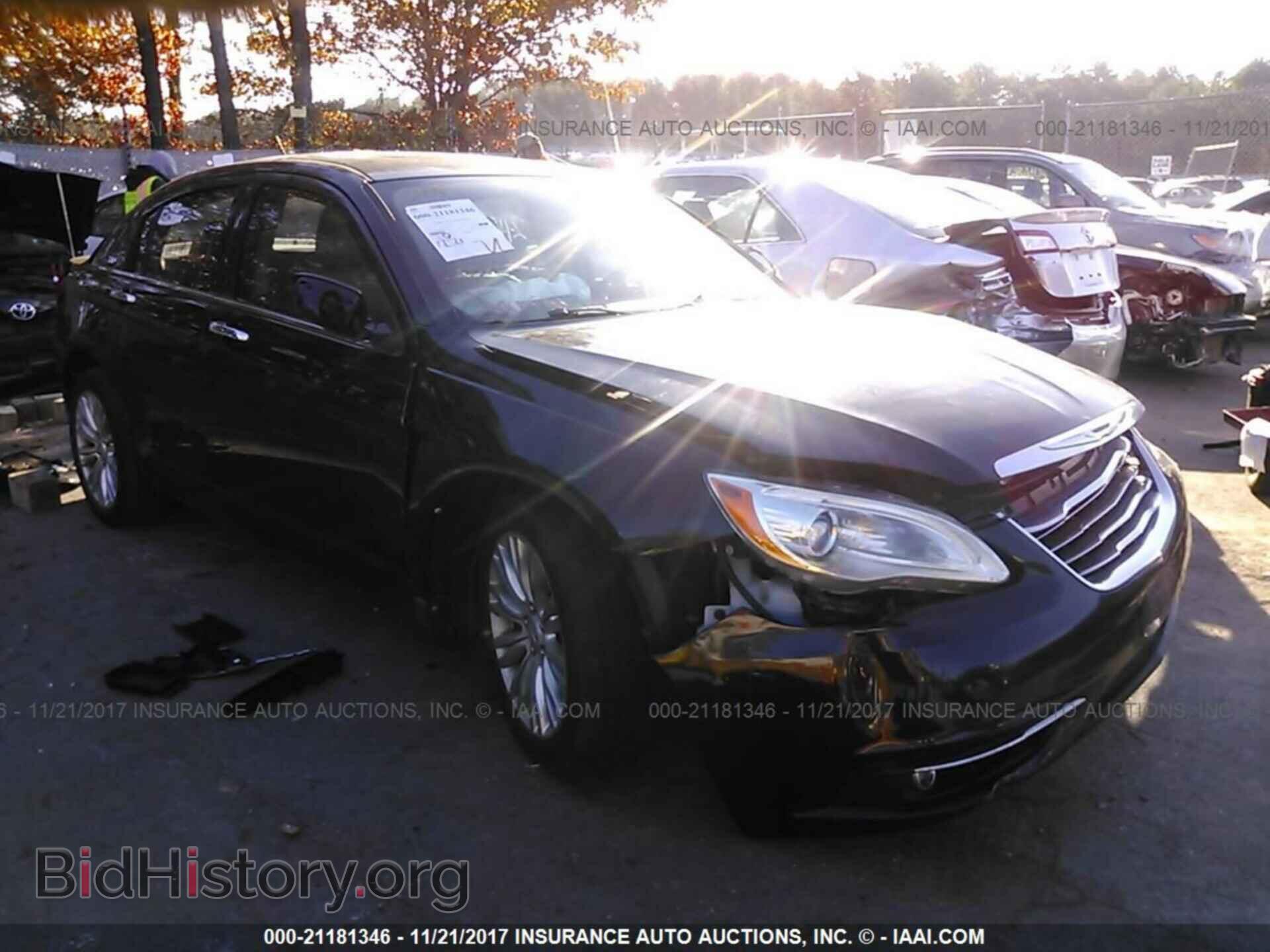 Photo 1C3BC2FG7BN570264 - Chrysler 200 2011