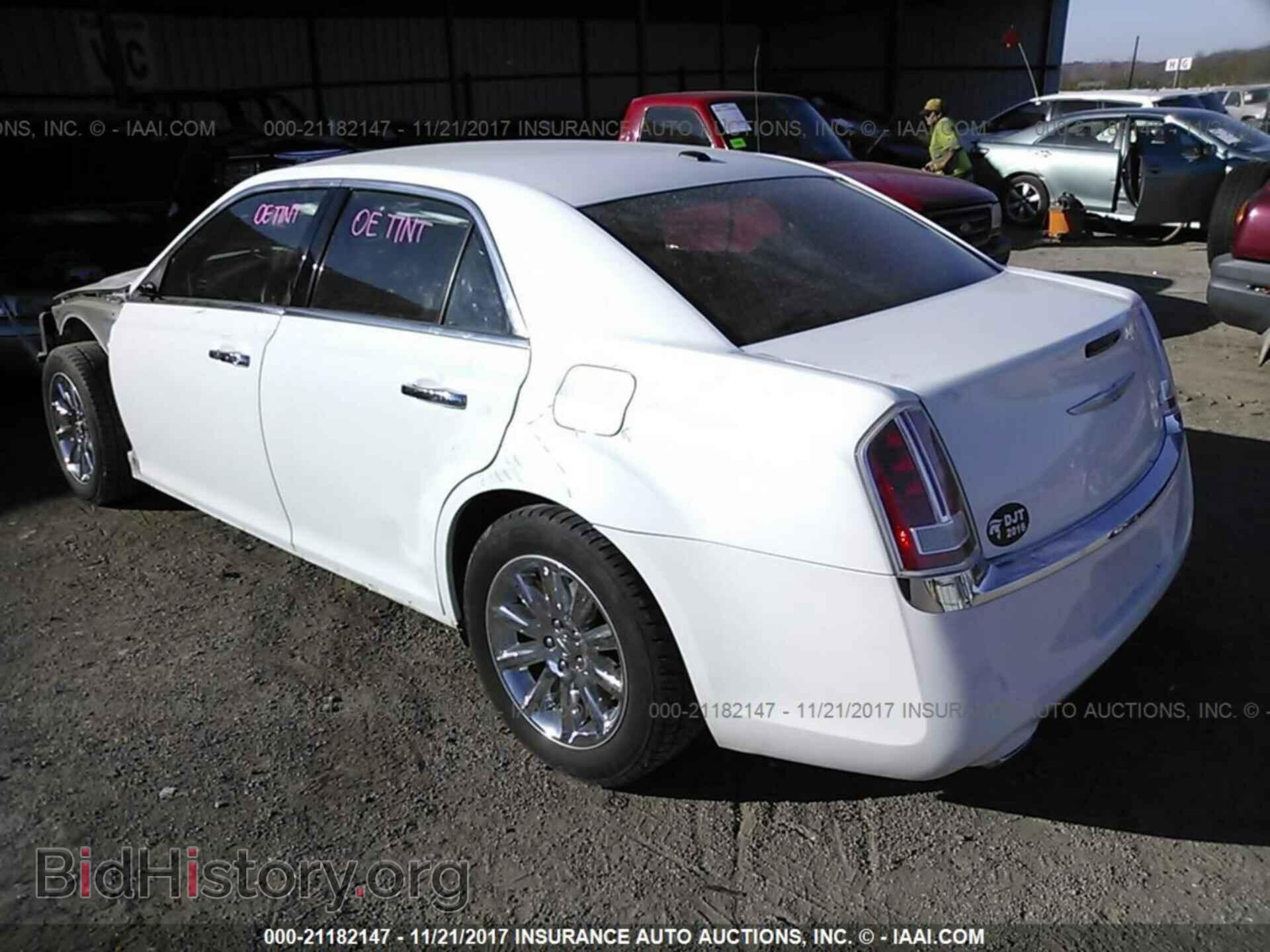 2012 Chrysler 300c - VIN: 2C3CCAET9CH268031 - Фото 3