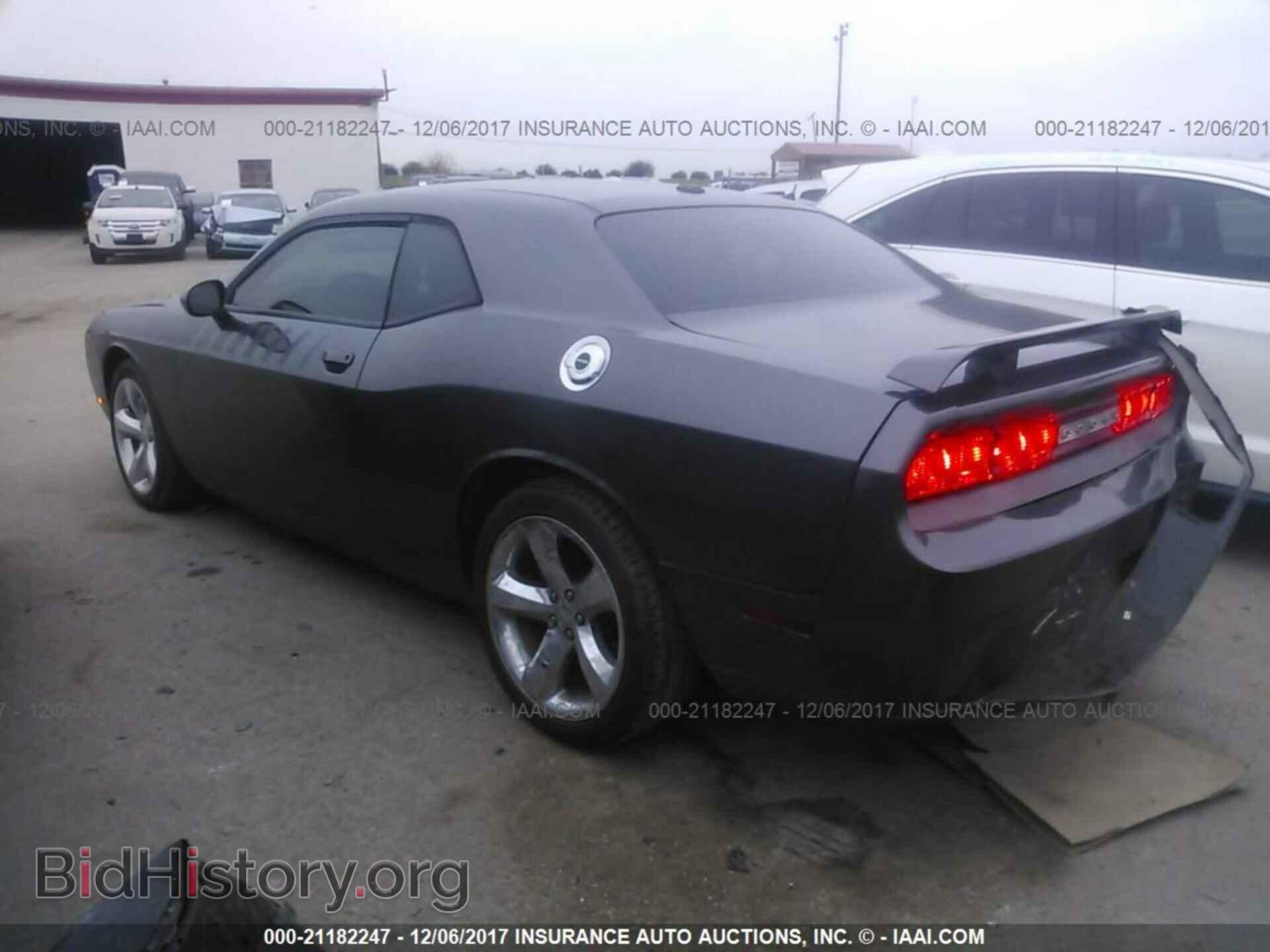 2013 Dodge Challenger - VIN: 2C3CDYBT4DH562741 - Photo 3