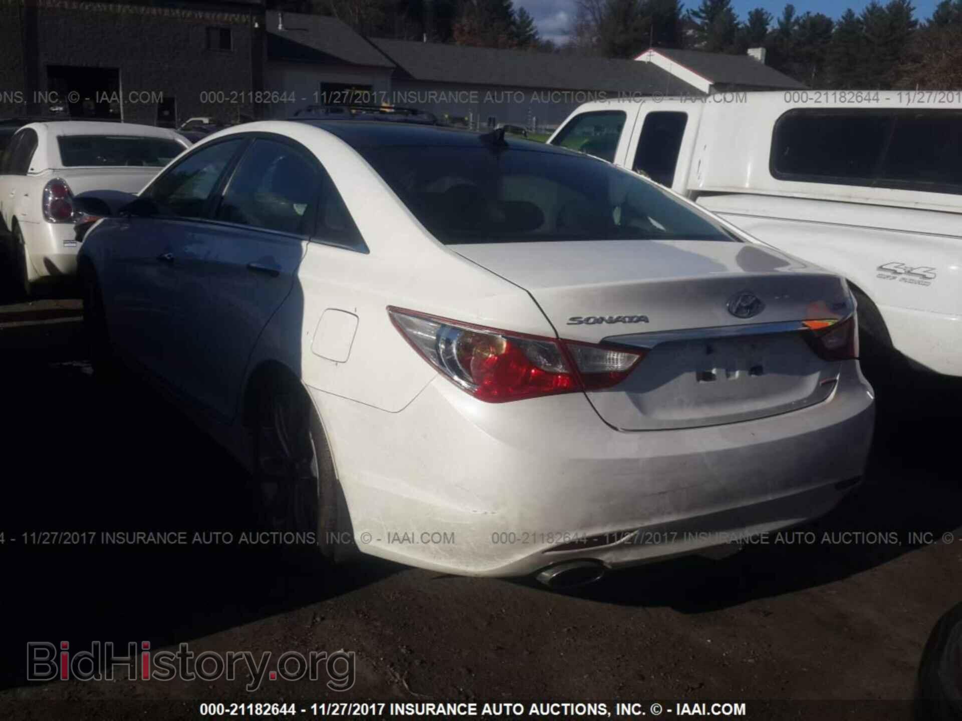 2012 Hyundai Sonata - VIN: 5NPEC4AB3CH343932 - Photo 3