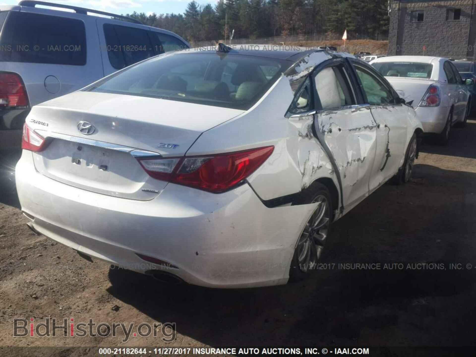 2012 Hyundai Sonata - VIN: 5NPEC4AB3CH343932 - Photo 4