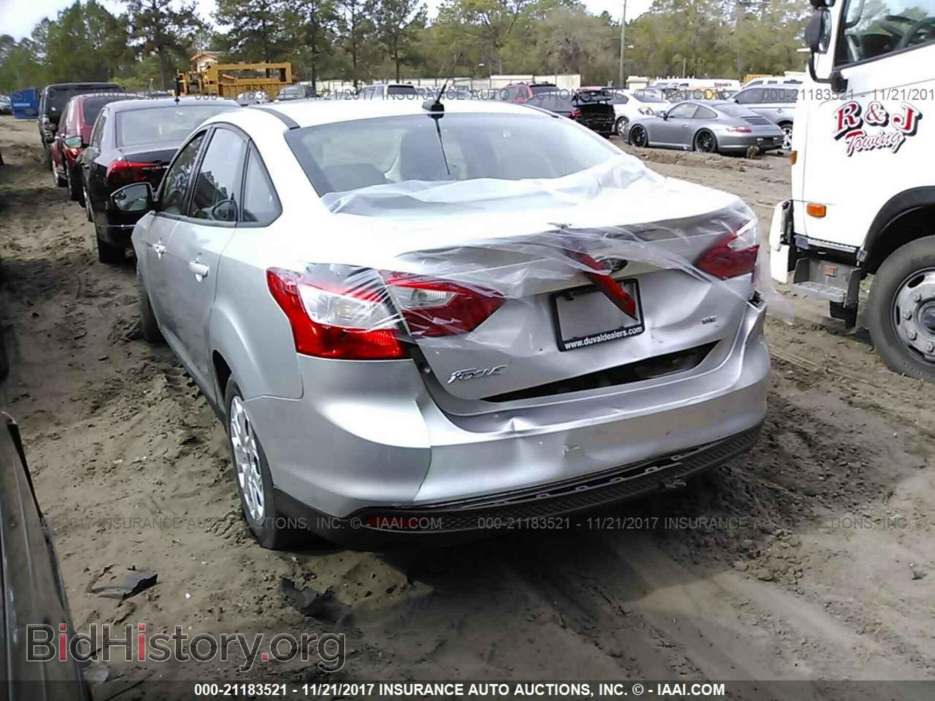 2012 Ford Focus - VIN: 1FAHP3F25CL233292 - Photo 3