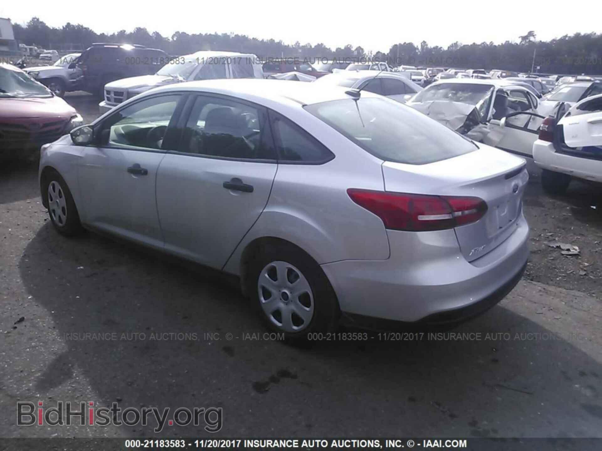2016 Ford Focus - VIN: 1FADP3E21GL401757 - Фото 3