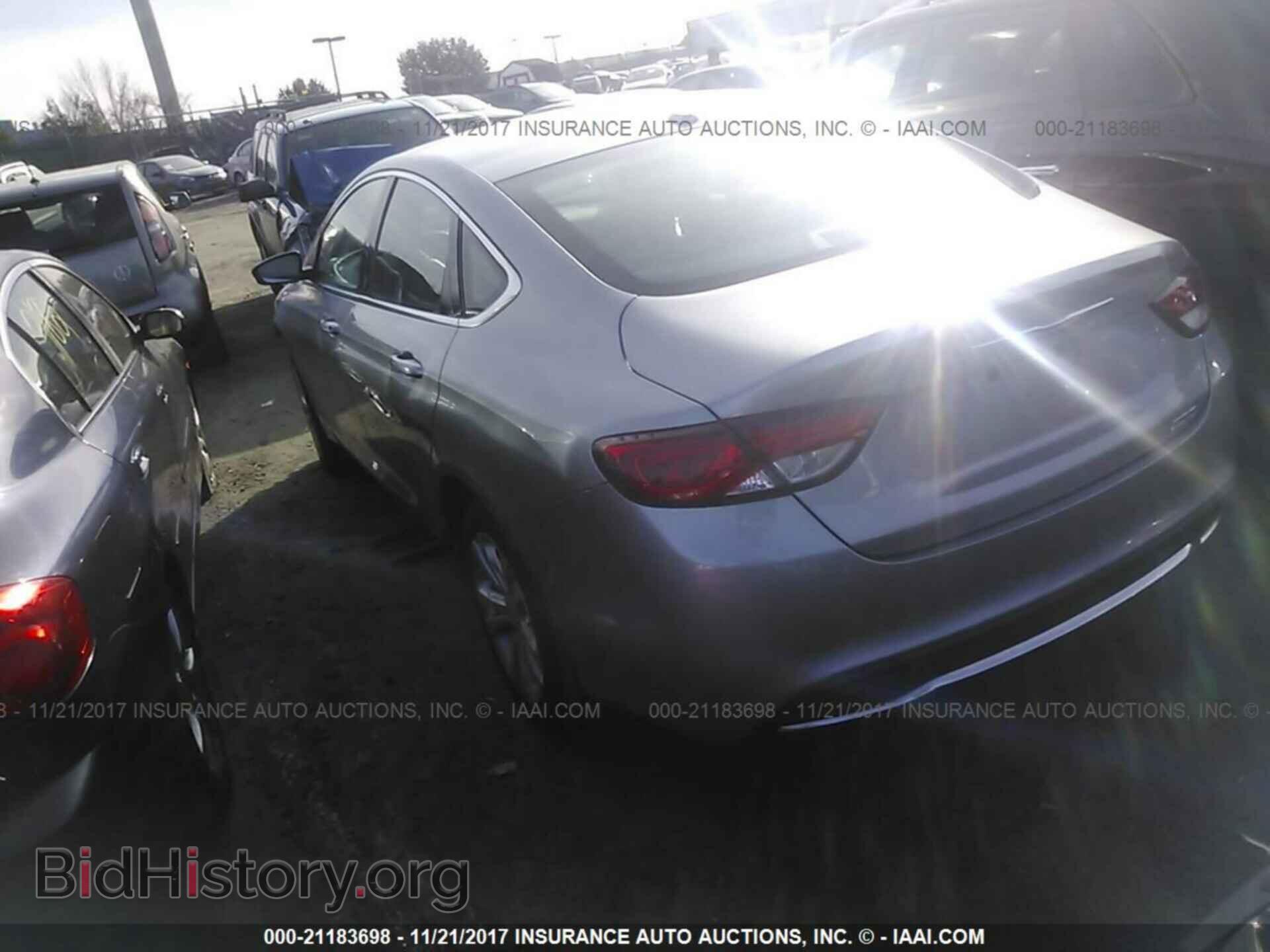 2015 Chrysler 200 - VIN: 1C3CCCAB6FN681528 - Photo 3