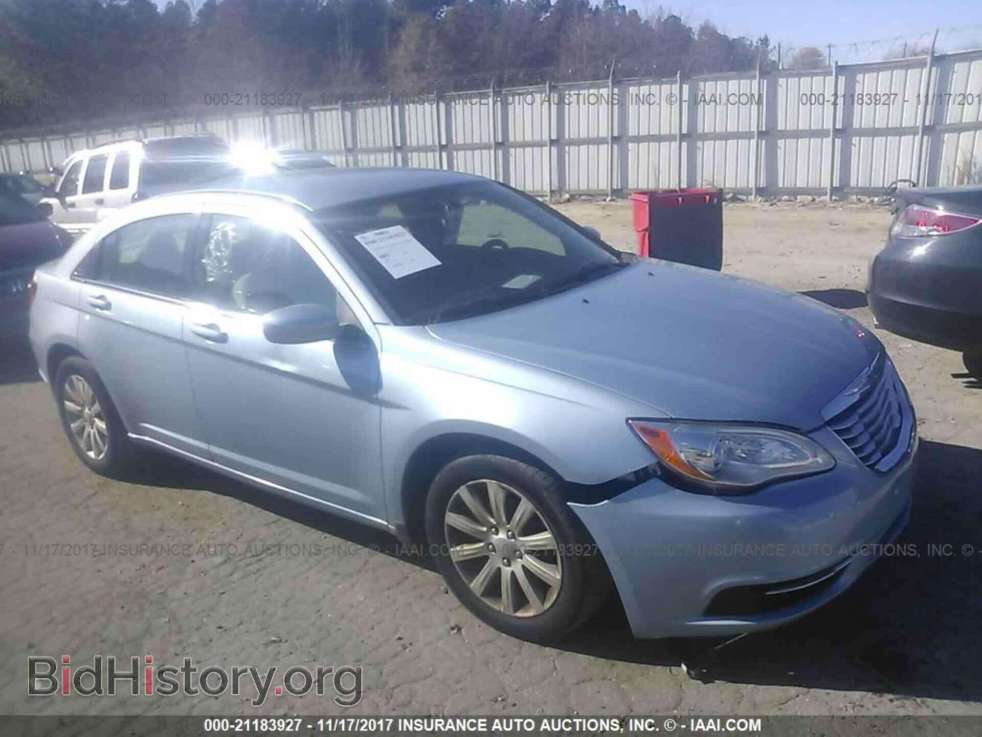 Photo 1C3CCBBB0DN545403 - Chrysler 200 2013