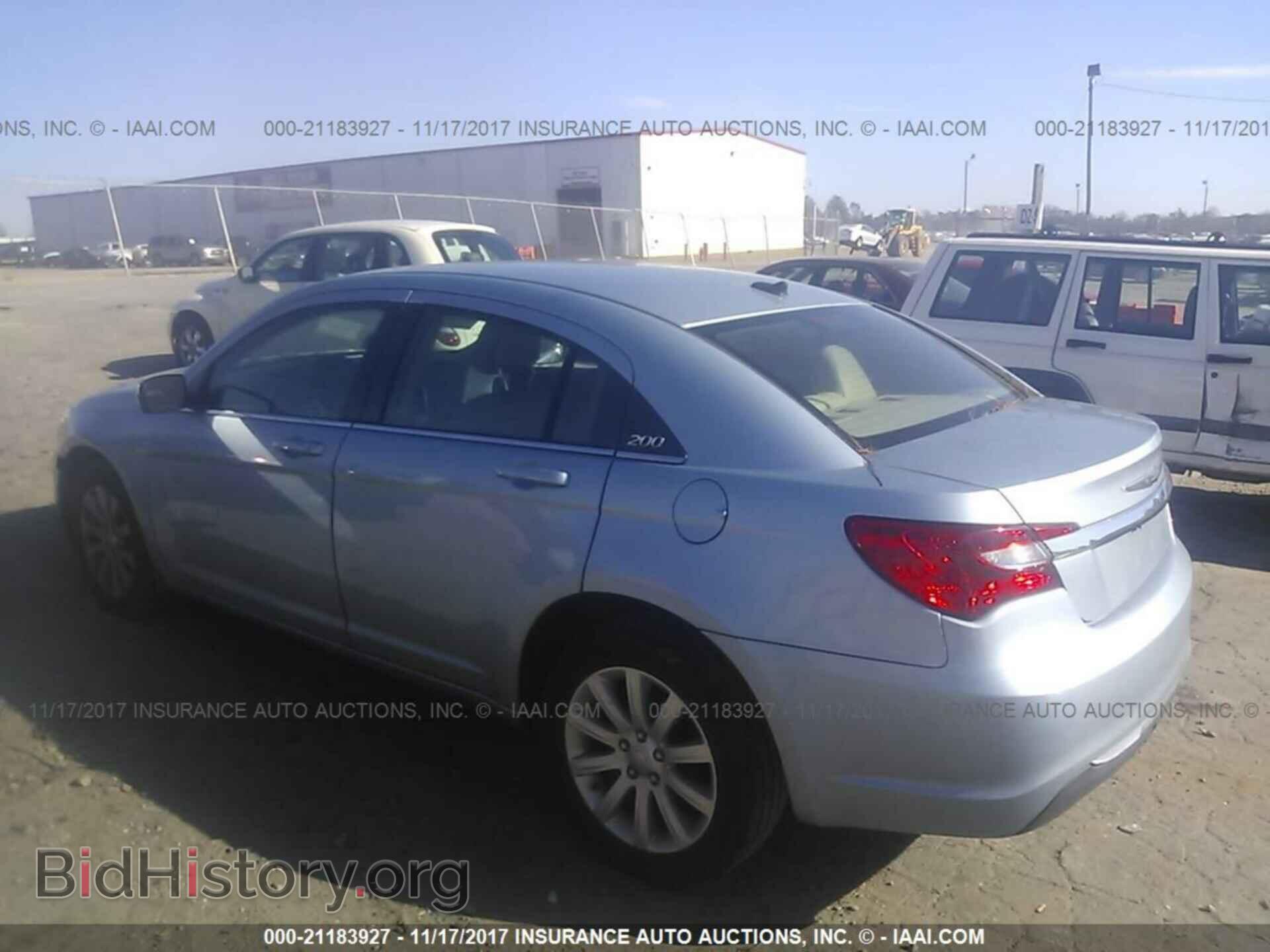 2013 Chrysler 200 - VIN: 1C3CCBBB0DN545403 - Фото 3