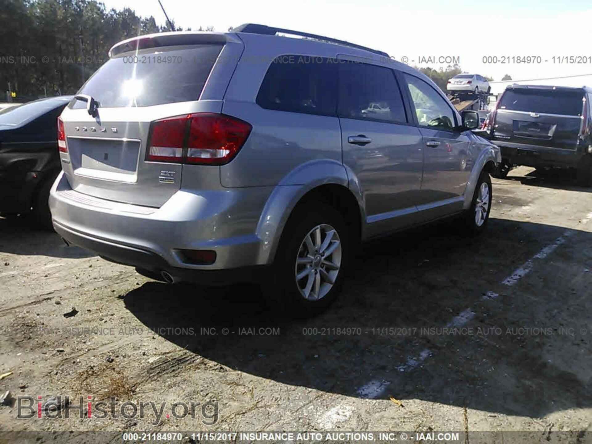 2017 Dodge Journey - VIN: 3C4PDCBG7HT572079 - Фото 4