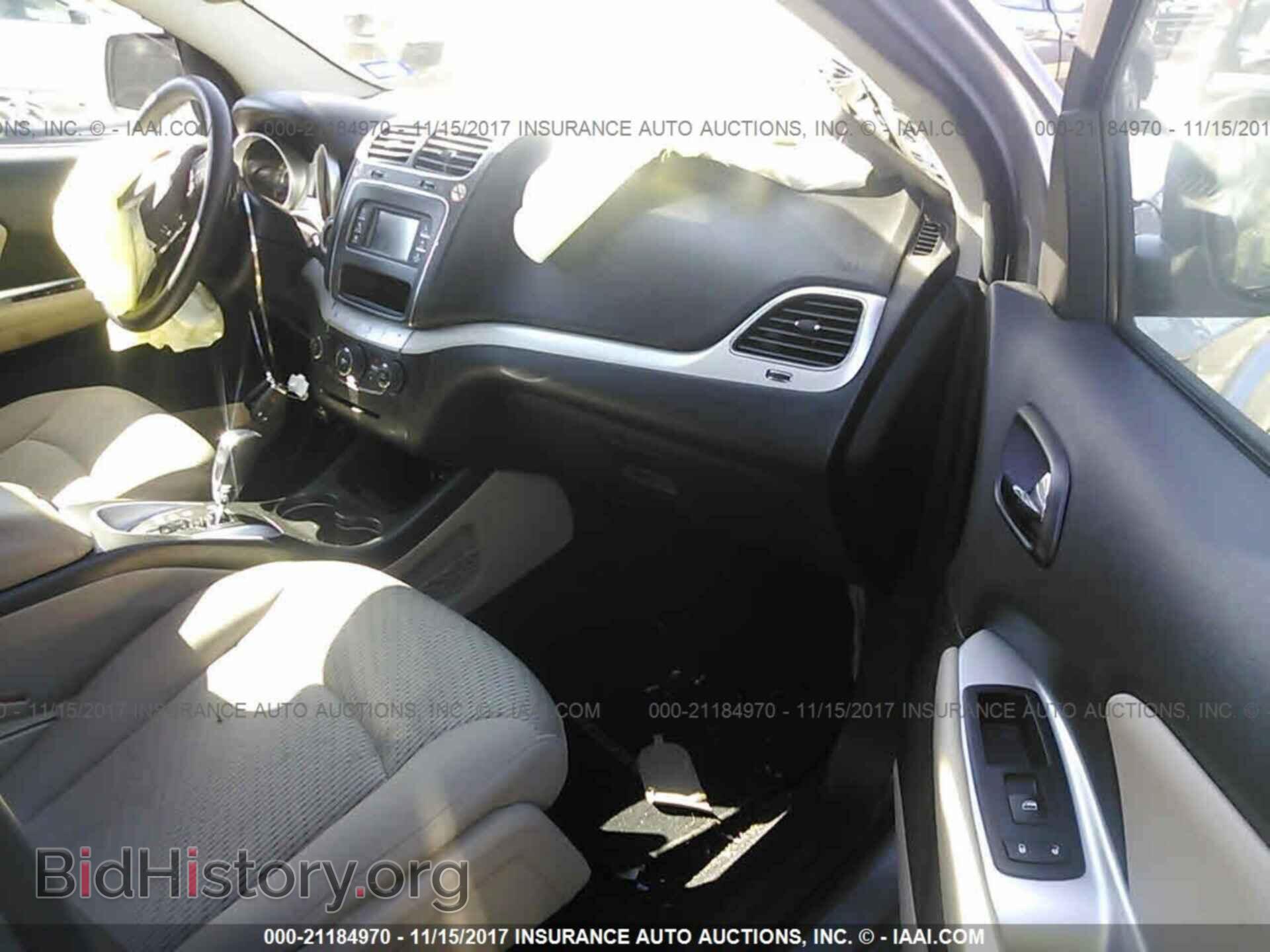 2017 Dodge Journey - VIN: 3C4PDCBG7HT572079 - Фото 5