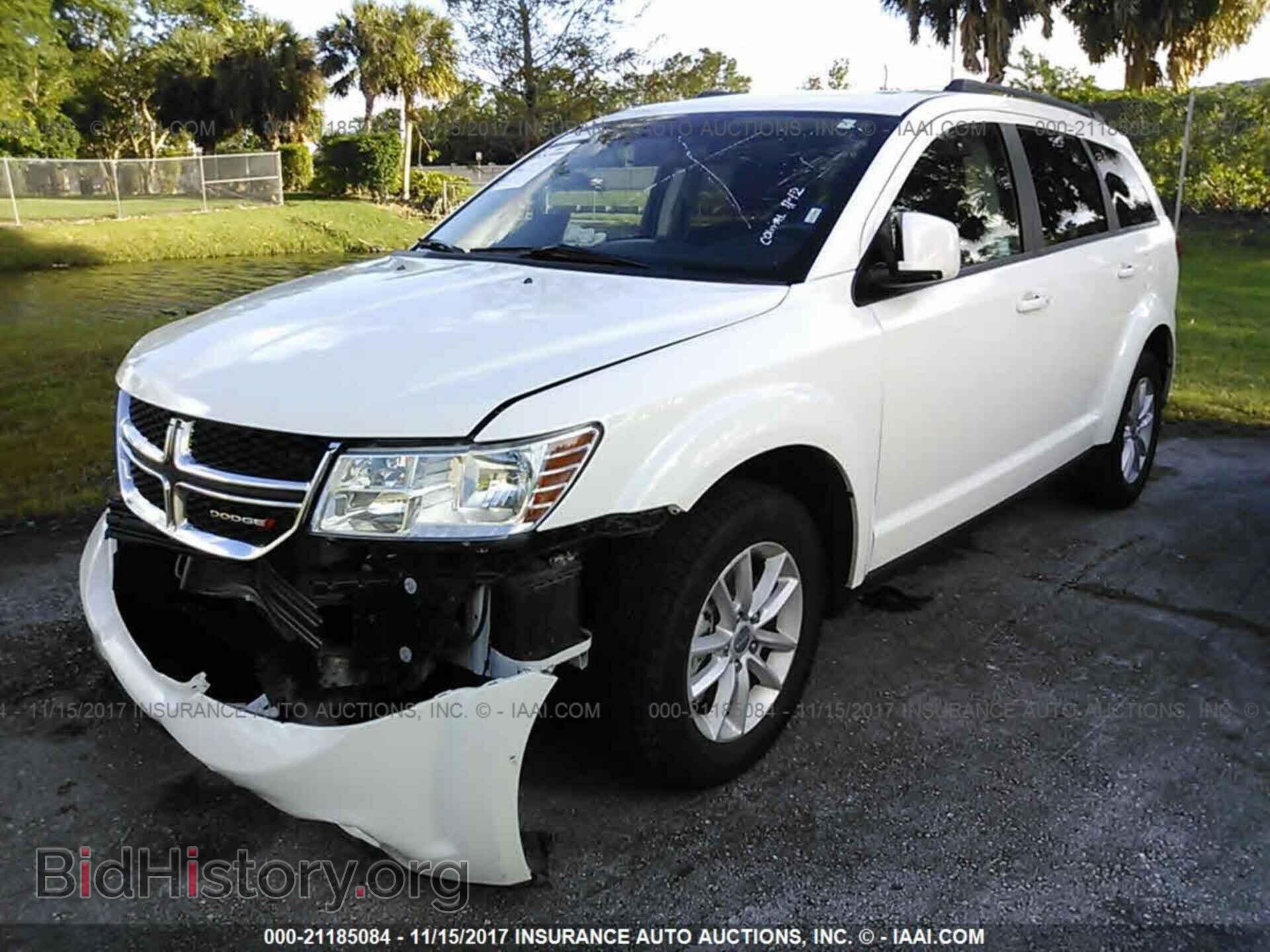2017 Dodge Journey - VIN: 3C4PDCBG8HT571927 - Фото 2